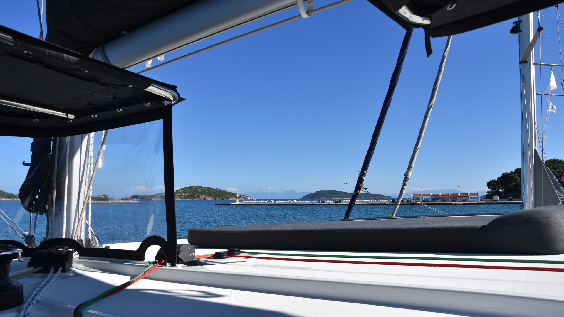 Lagoon 42 (AC, Gen, Watermaker) — photo 10