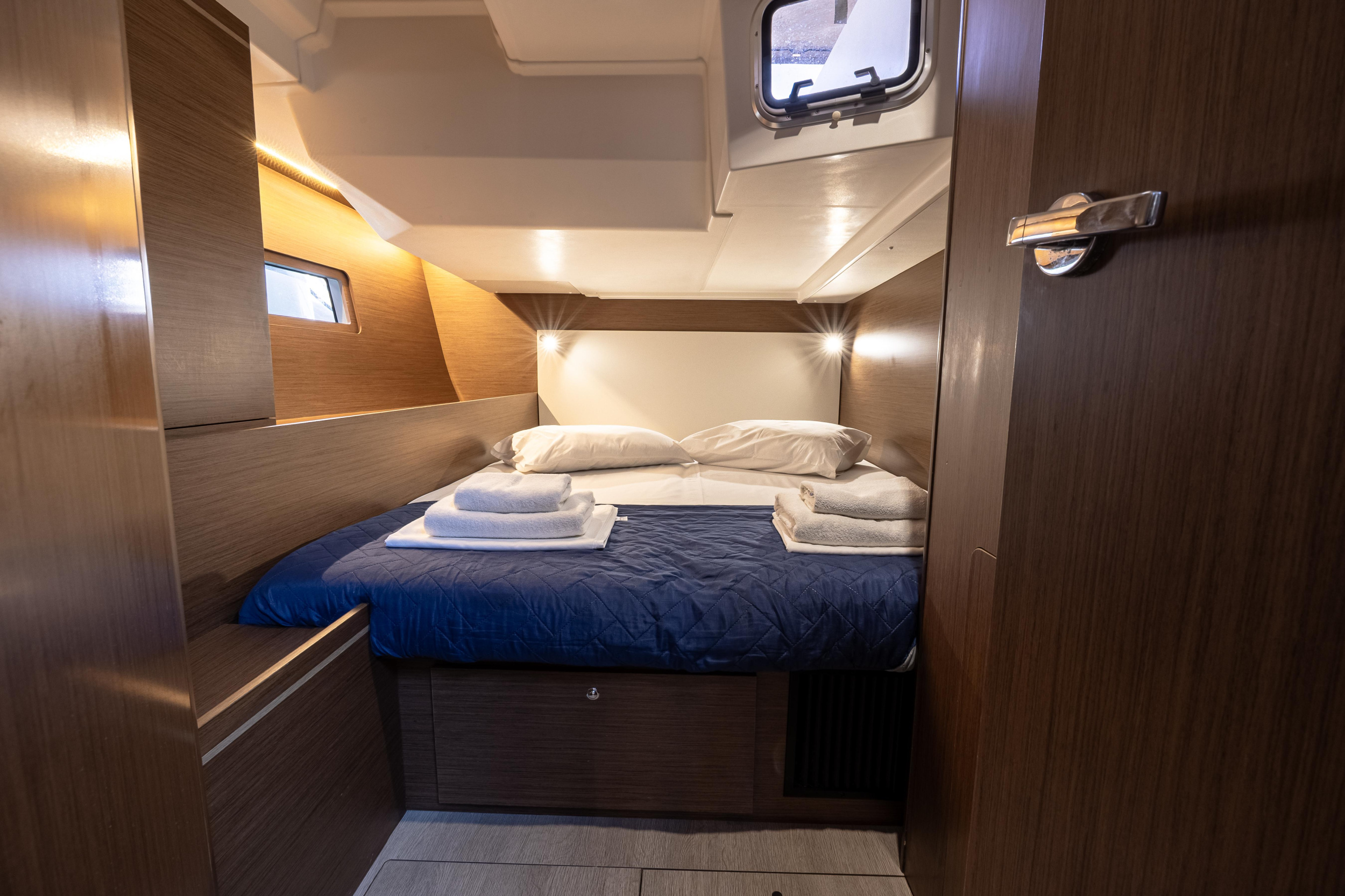 Oceanis 51.1 — photo 14