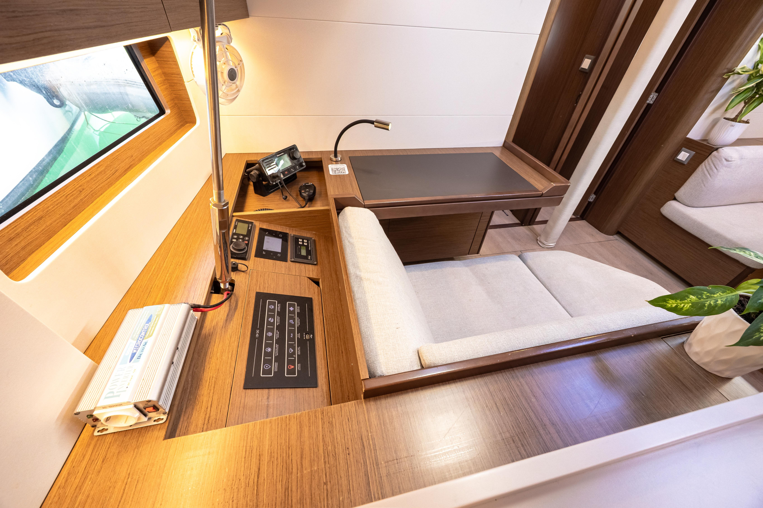Oceanis 51.1 — photo 6