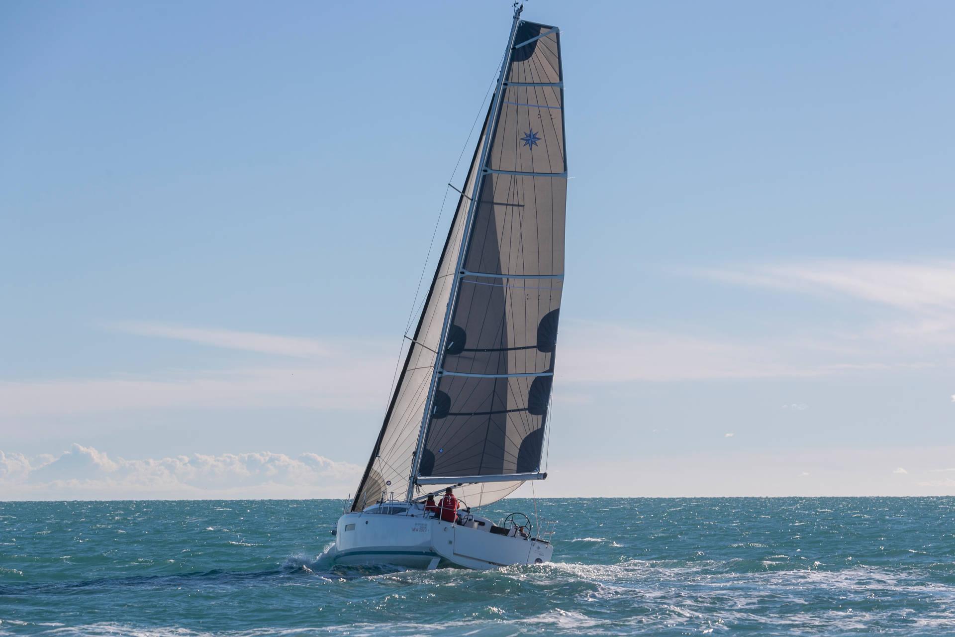 Sun Odyssey 380 — photo 3
