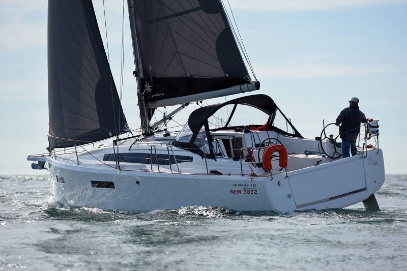 Sun Odyssey 380 — photo 7