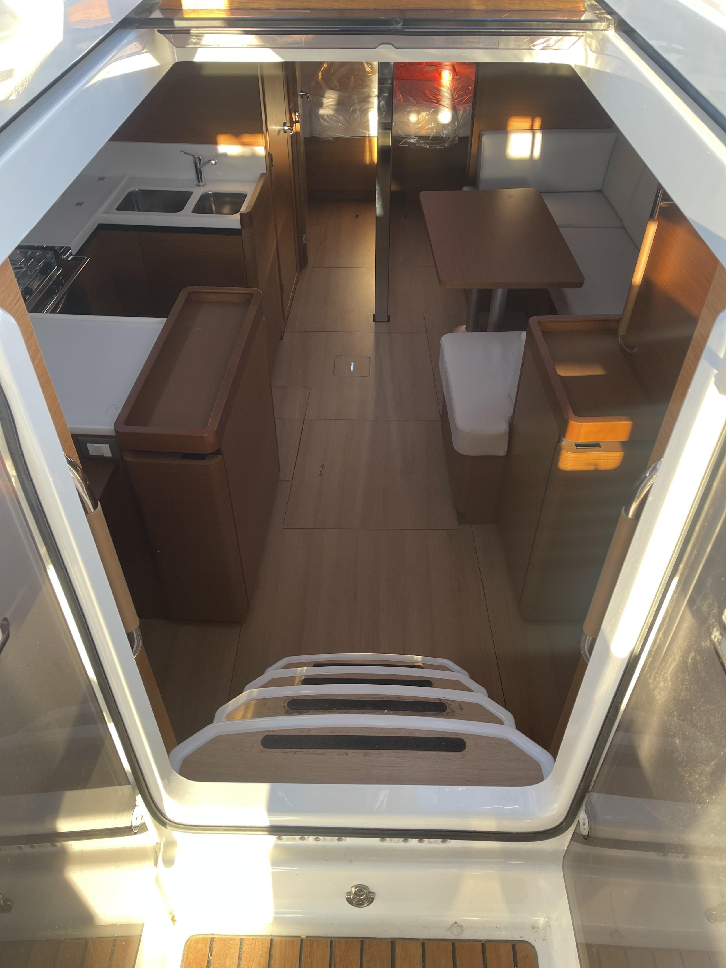 Sun Odyssey 440 — photo 7