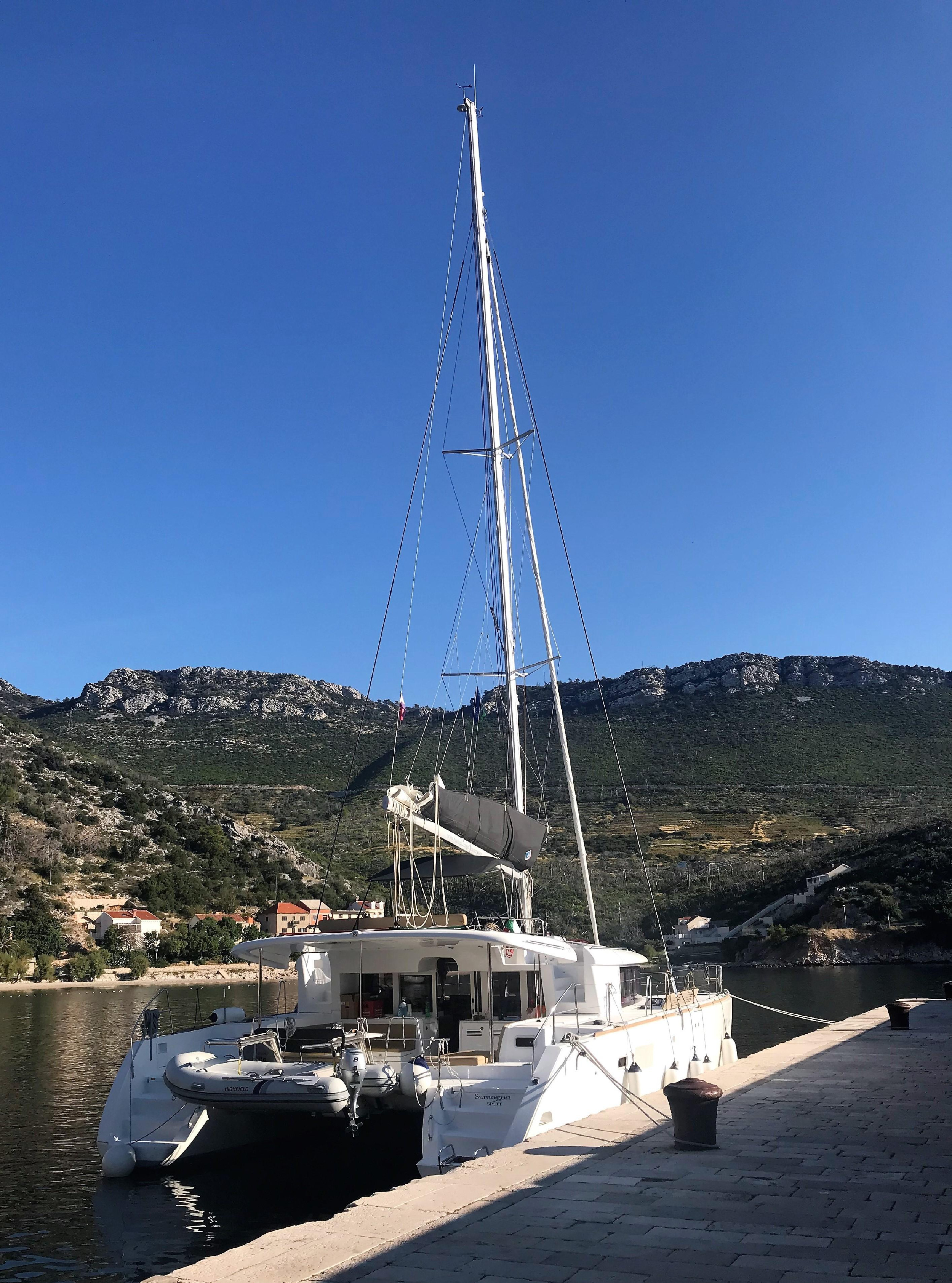 Lagoon 450F — photo 8