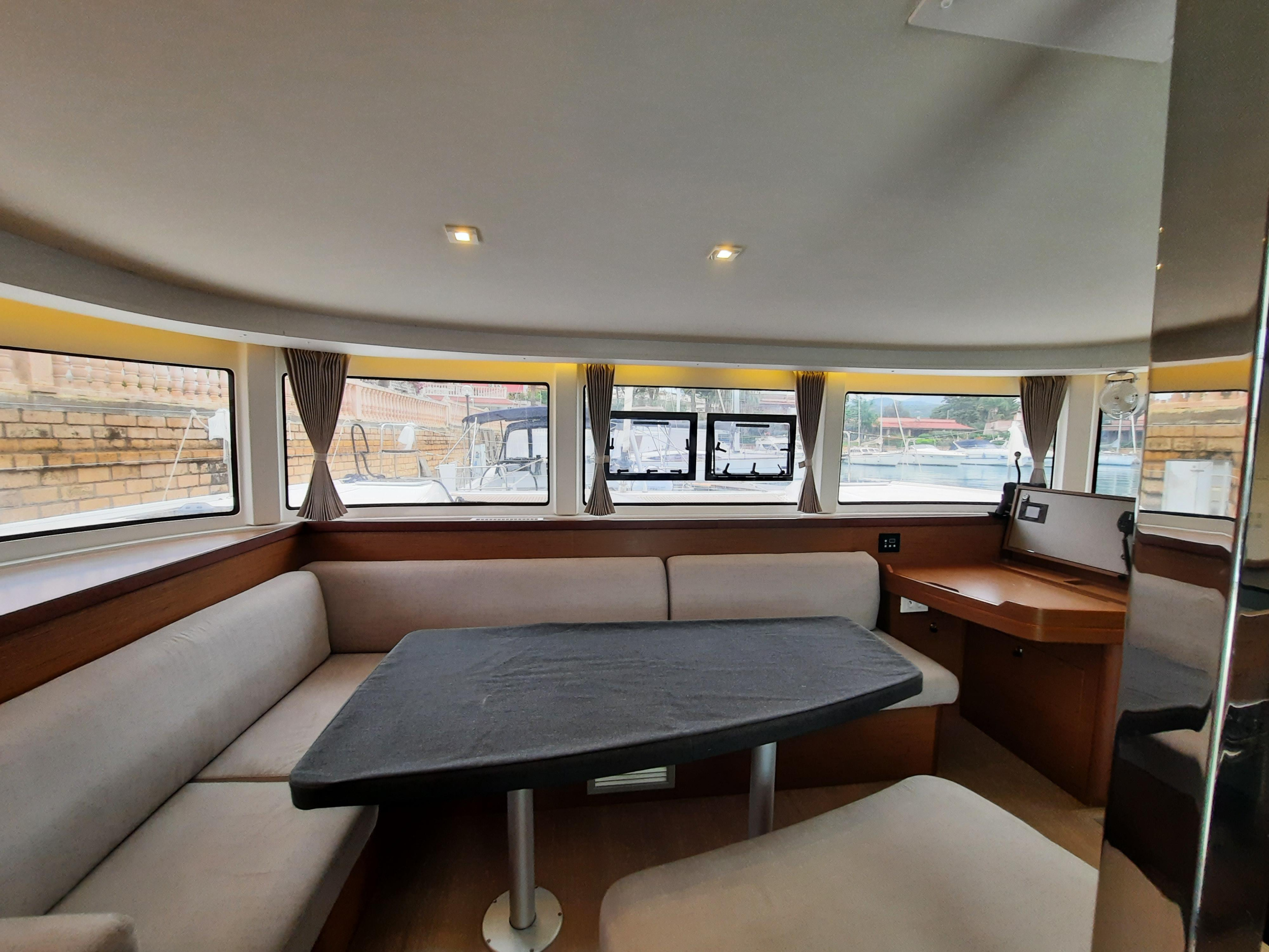 Lagoon 42 — photo 10