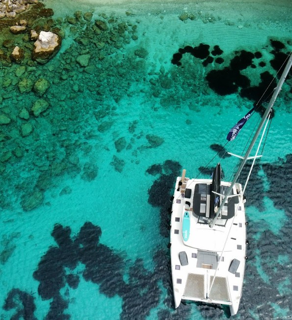 Lagoon 52 — photo 26