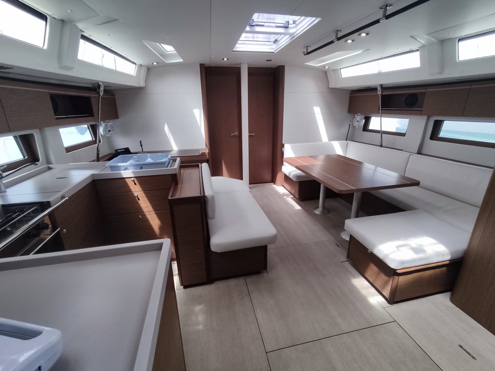 Oceanis 51.1 — photo 6