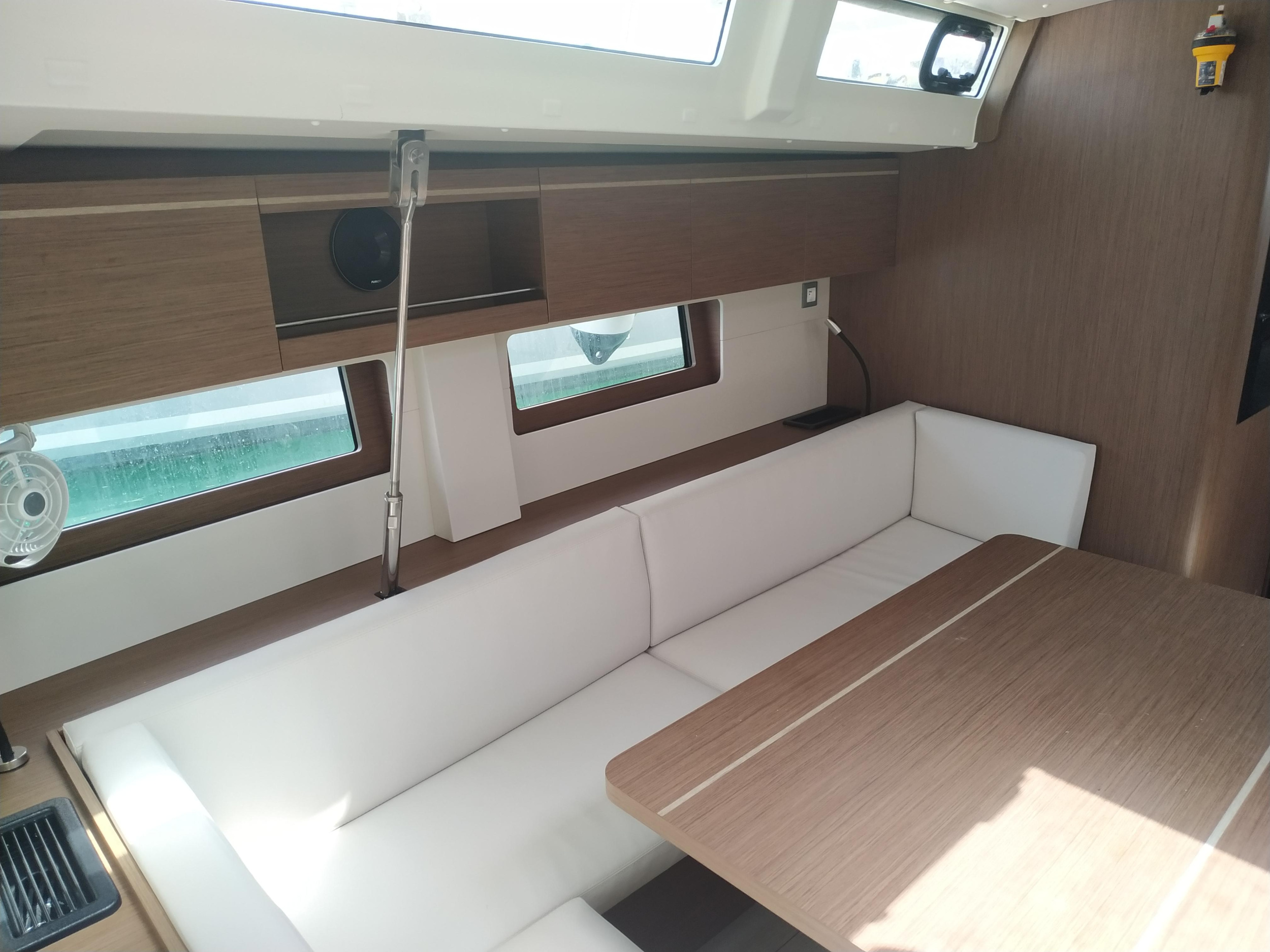 Oceanis 51.1 — photo 12