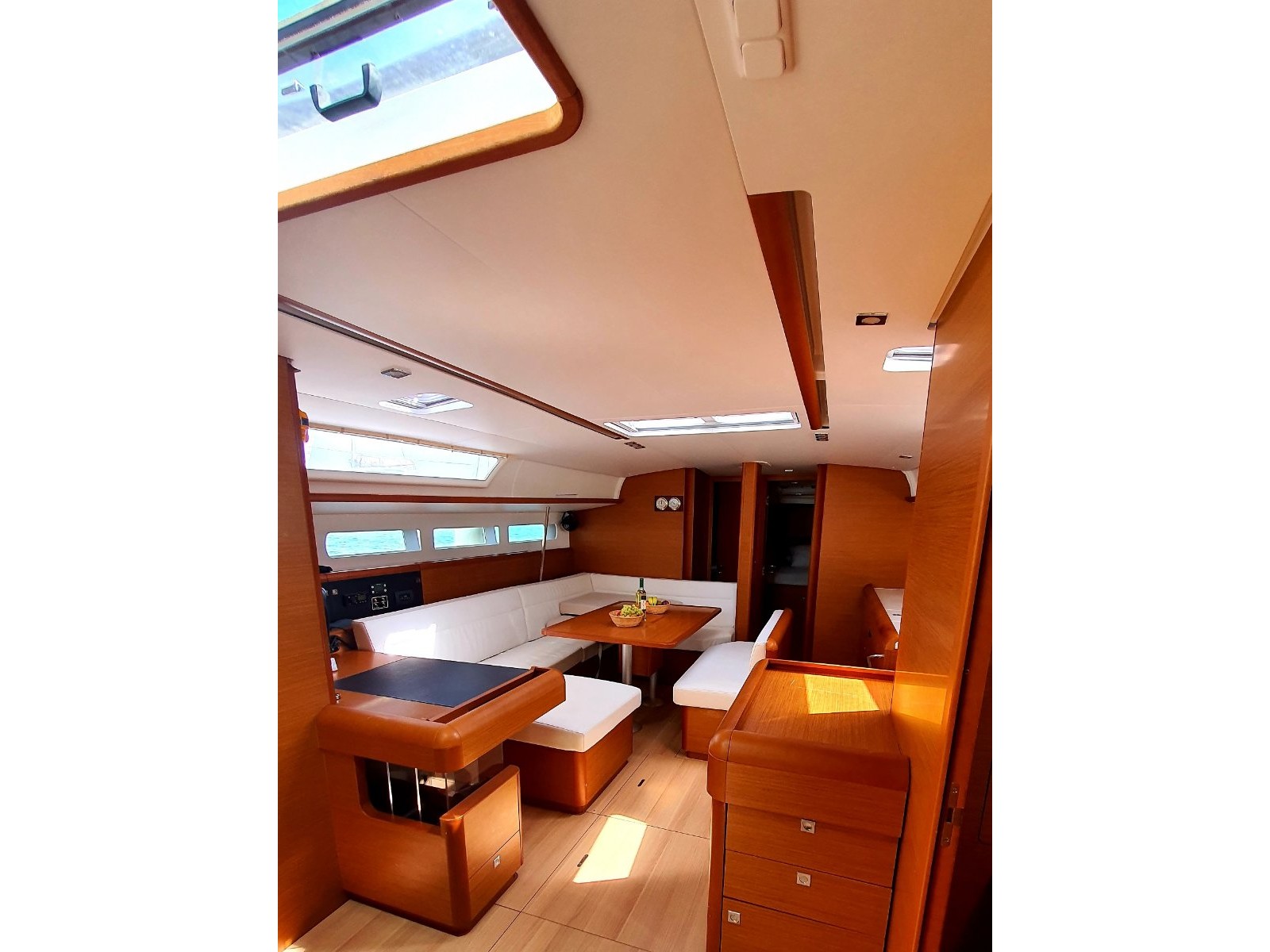 Sun Odyssey 519 - 5 cabs — photo 2