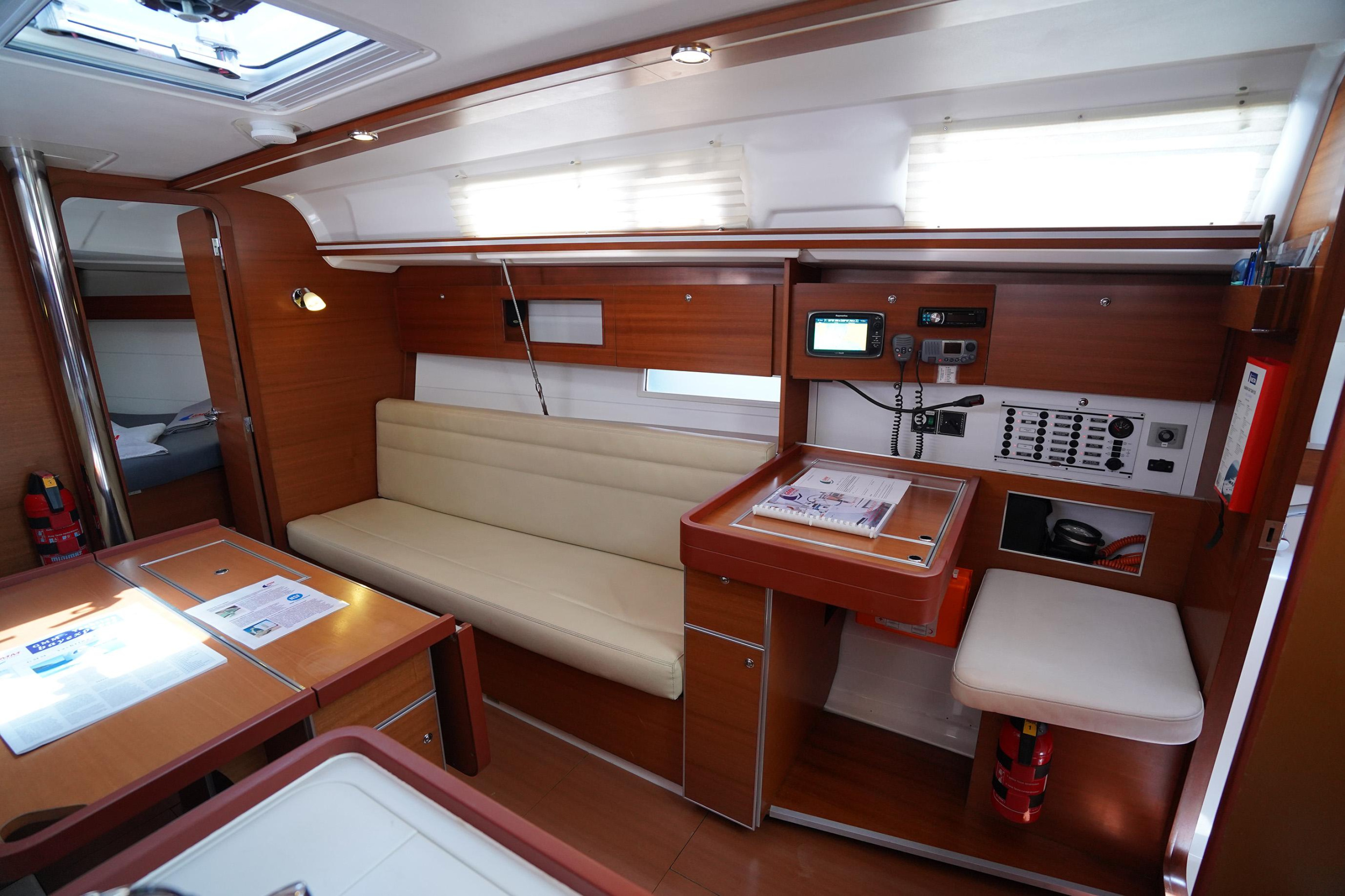 Dufour 335 Grand Large — photo 16
