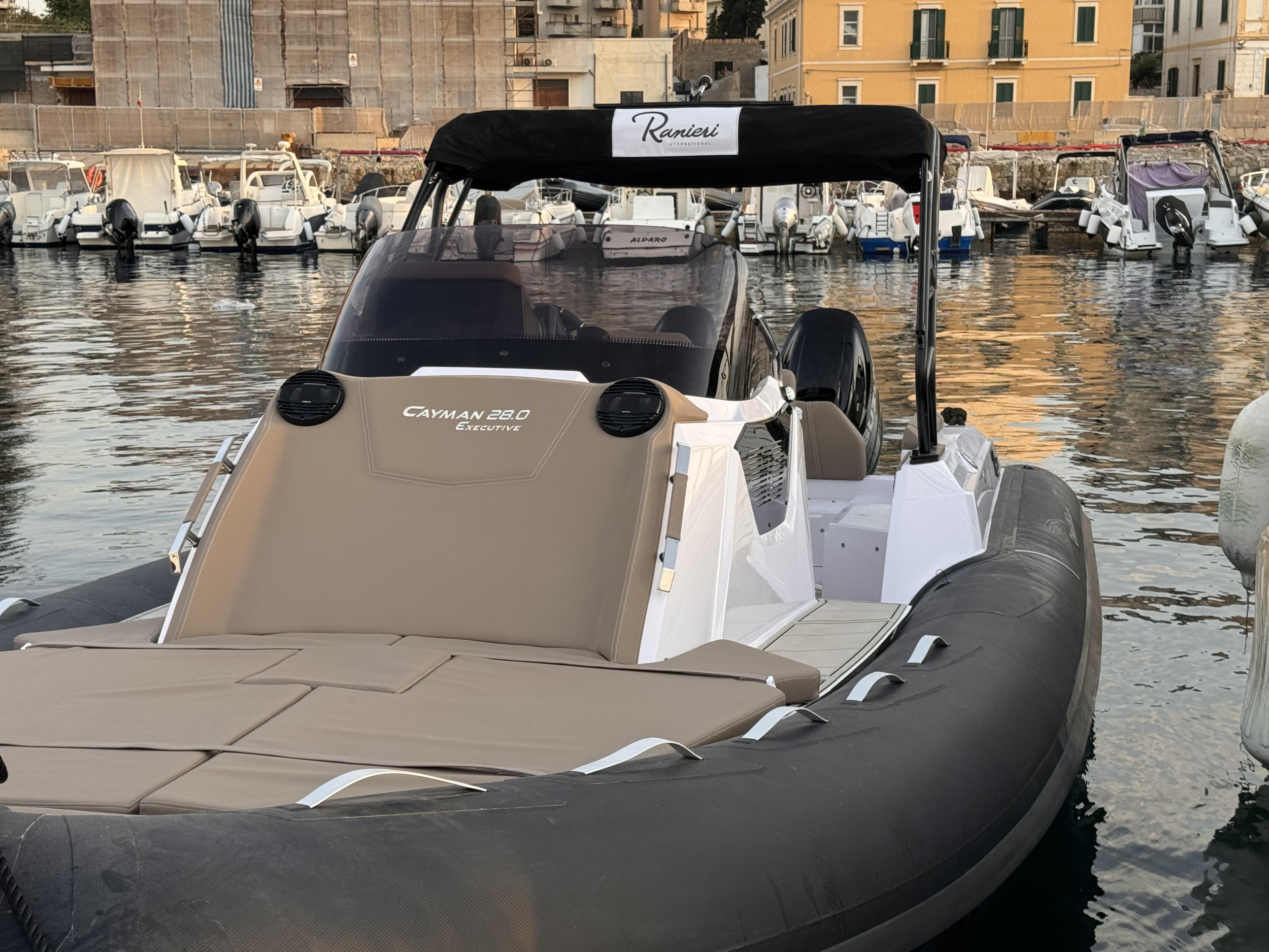 Ranieri Cayman 28.0 Executive — photo 20