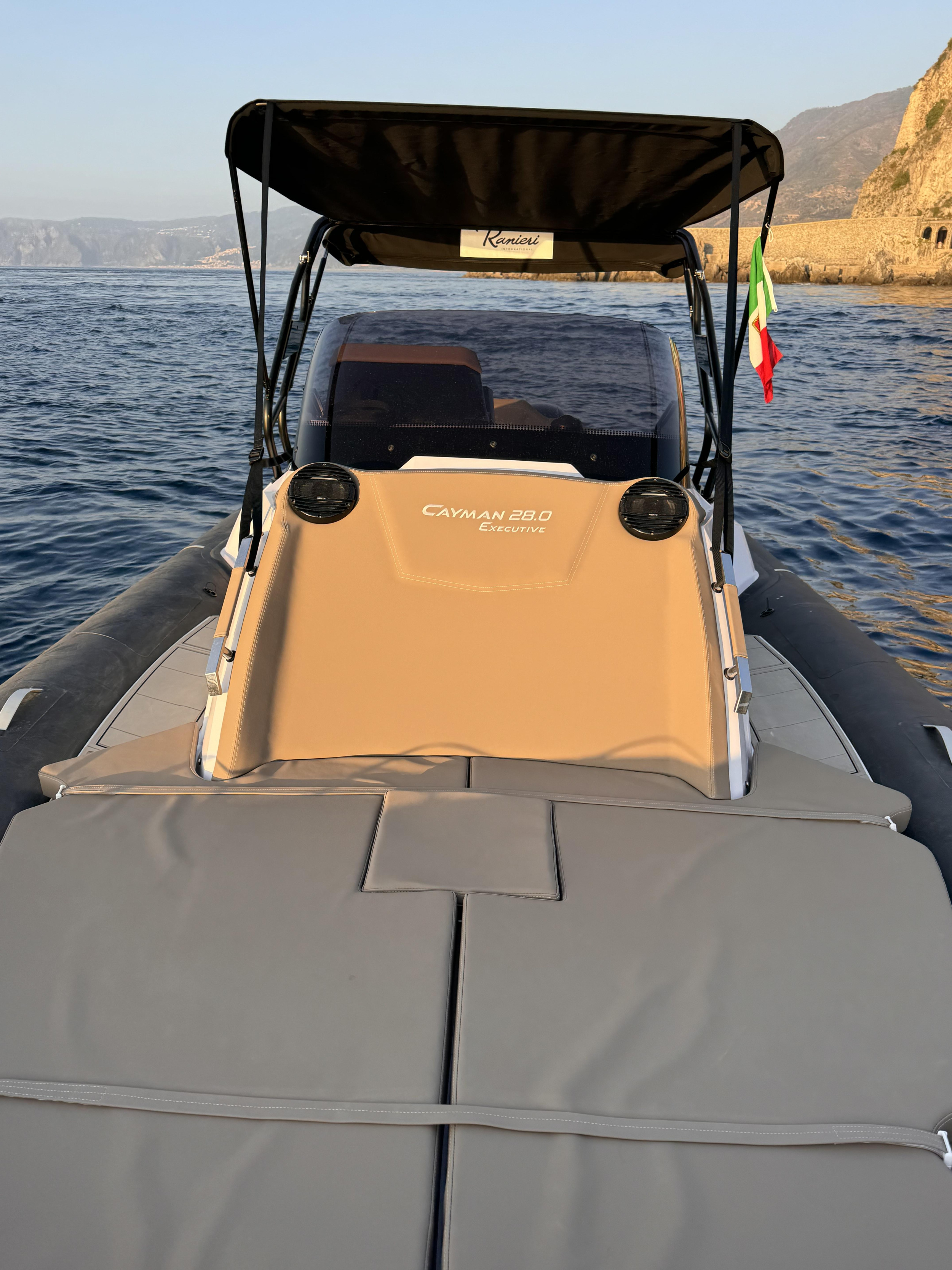 Ranieri Cayman 28.0 Executive — photo 16