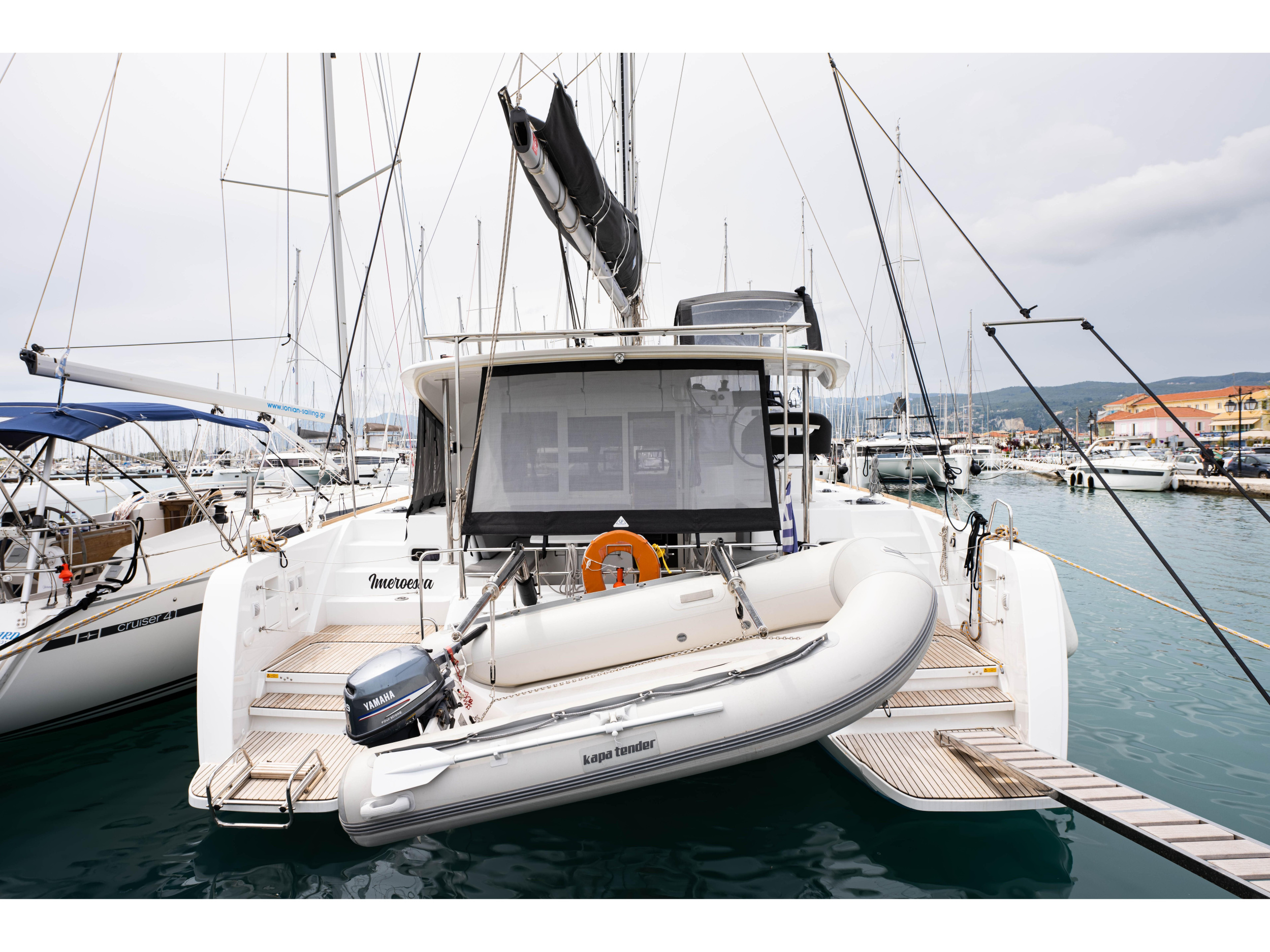 Lagoon 40 — photo 1