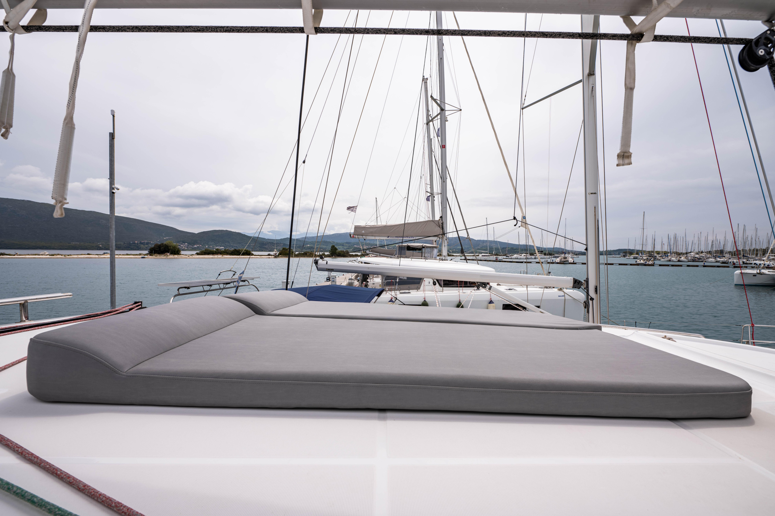 Lagoon 40 — photo 14