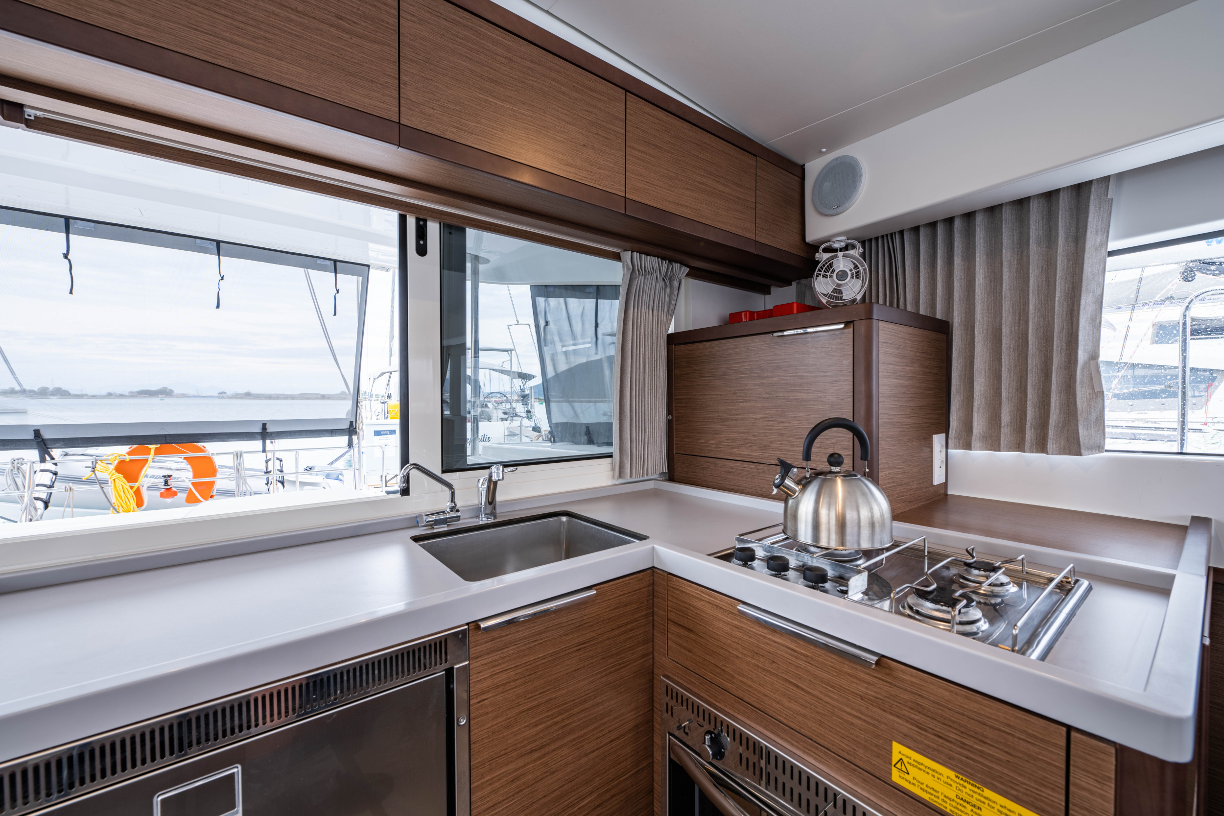 Lagoon 40 — photo 21