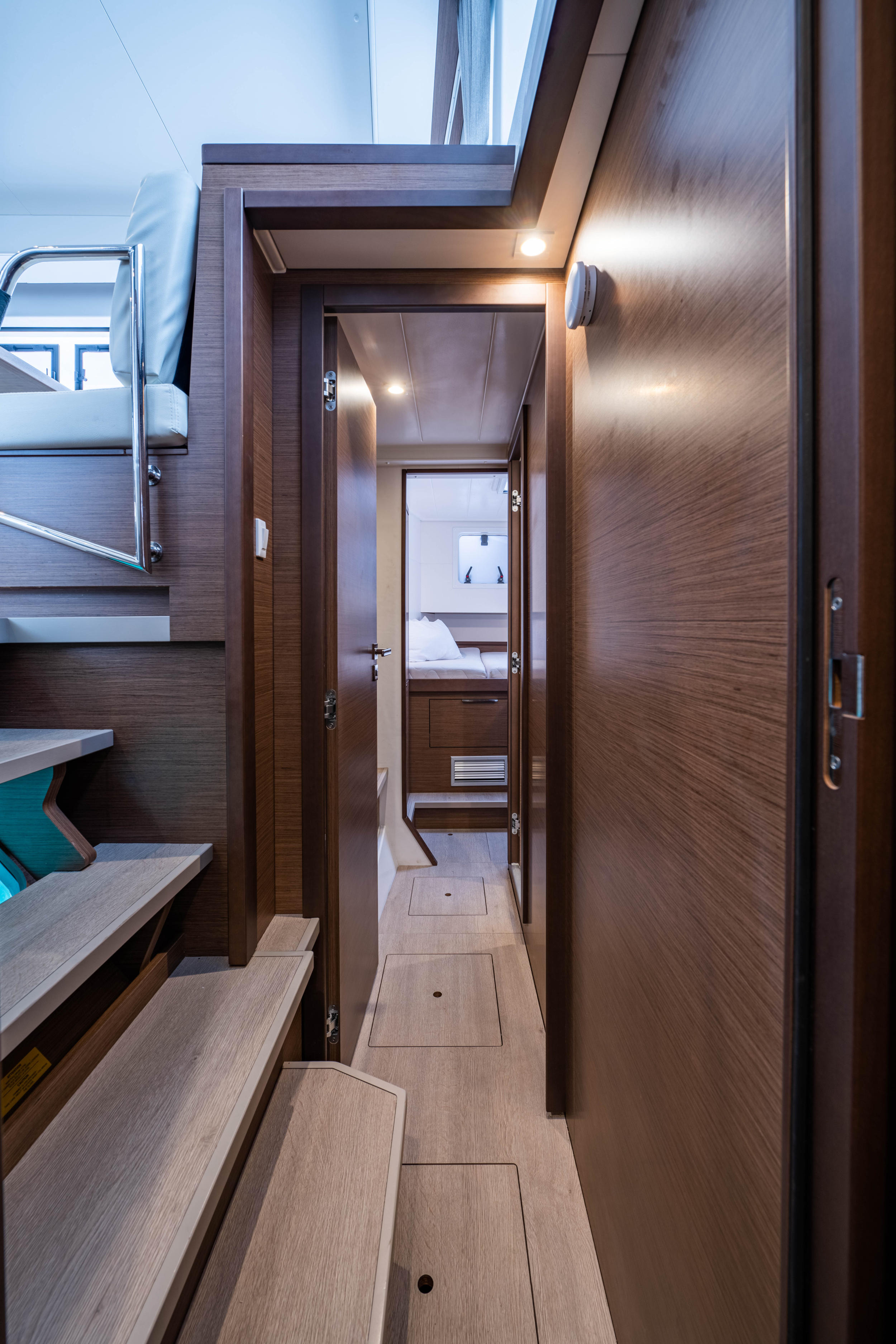 Lagoon 40 — photo 16