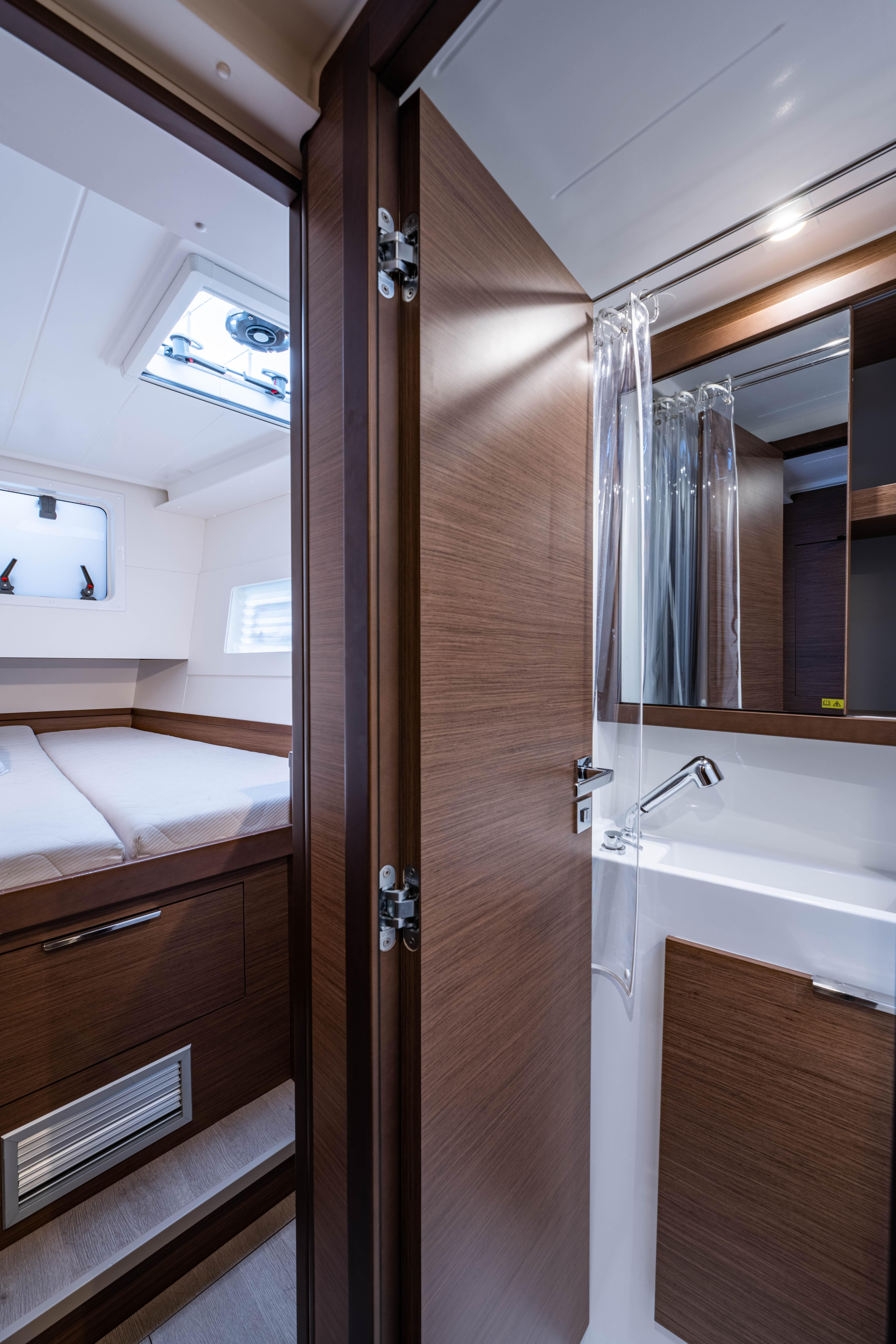 Lagoon 40 — photo 13