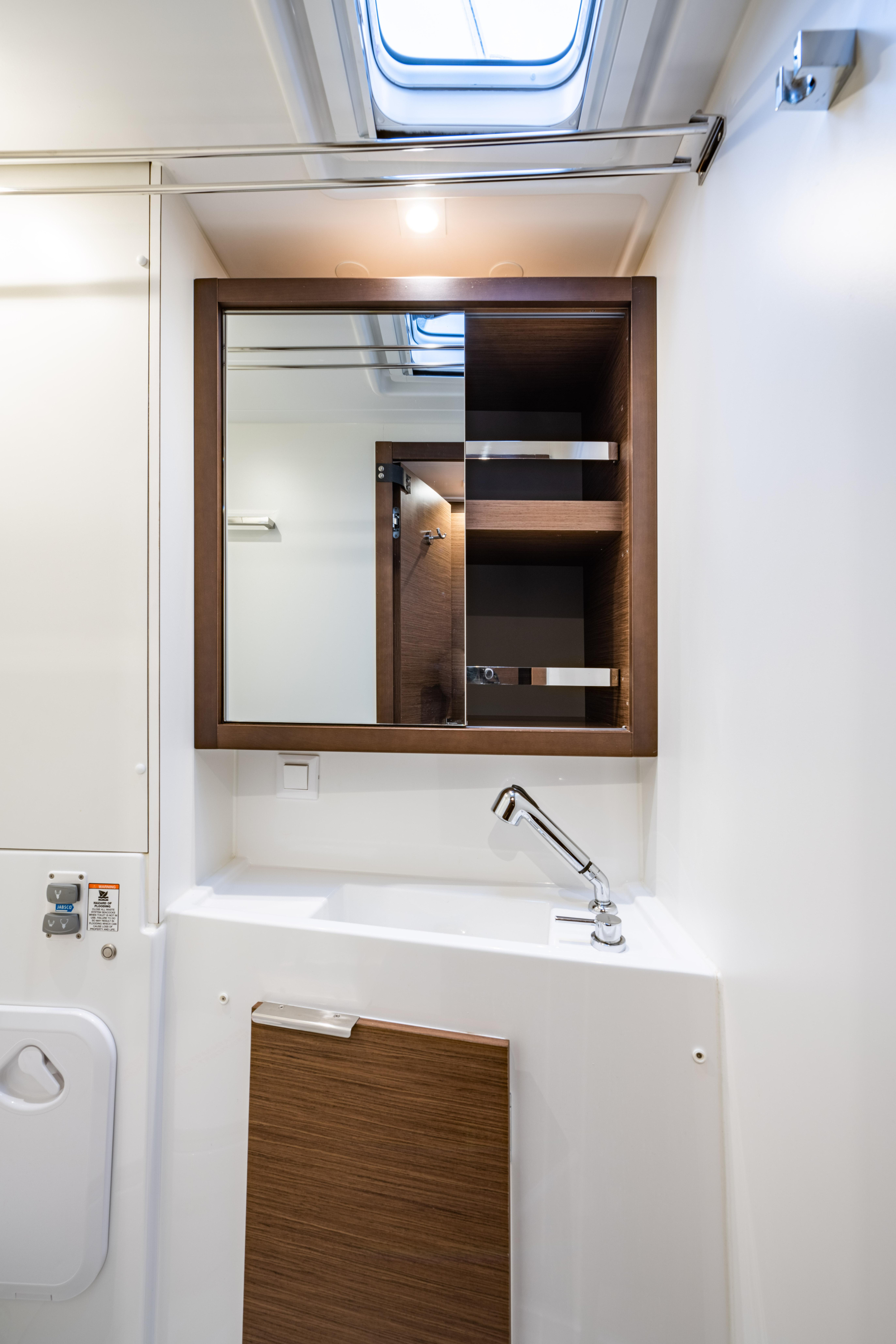 Lagoon 40 — photo 18