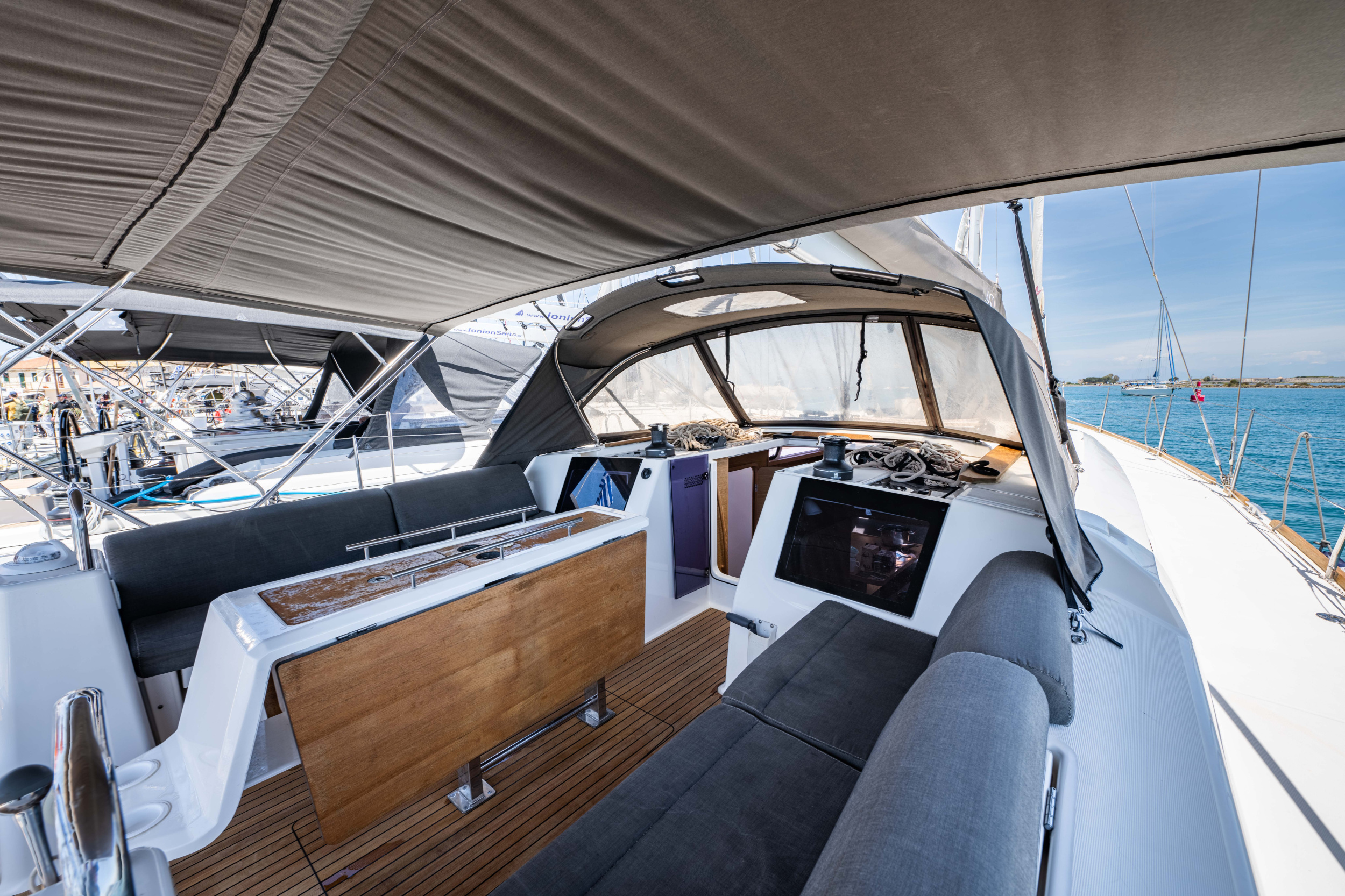 Dufour 460 Grand Large — photo 21