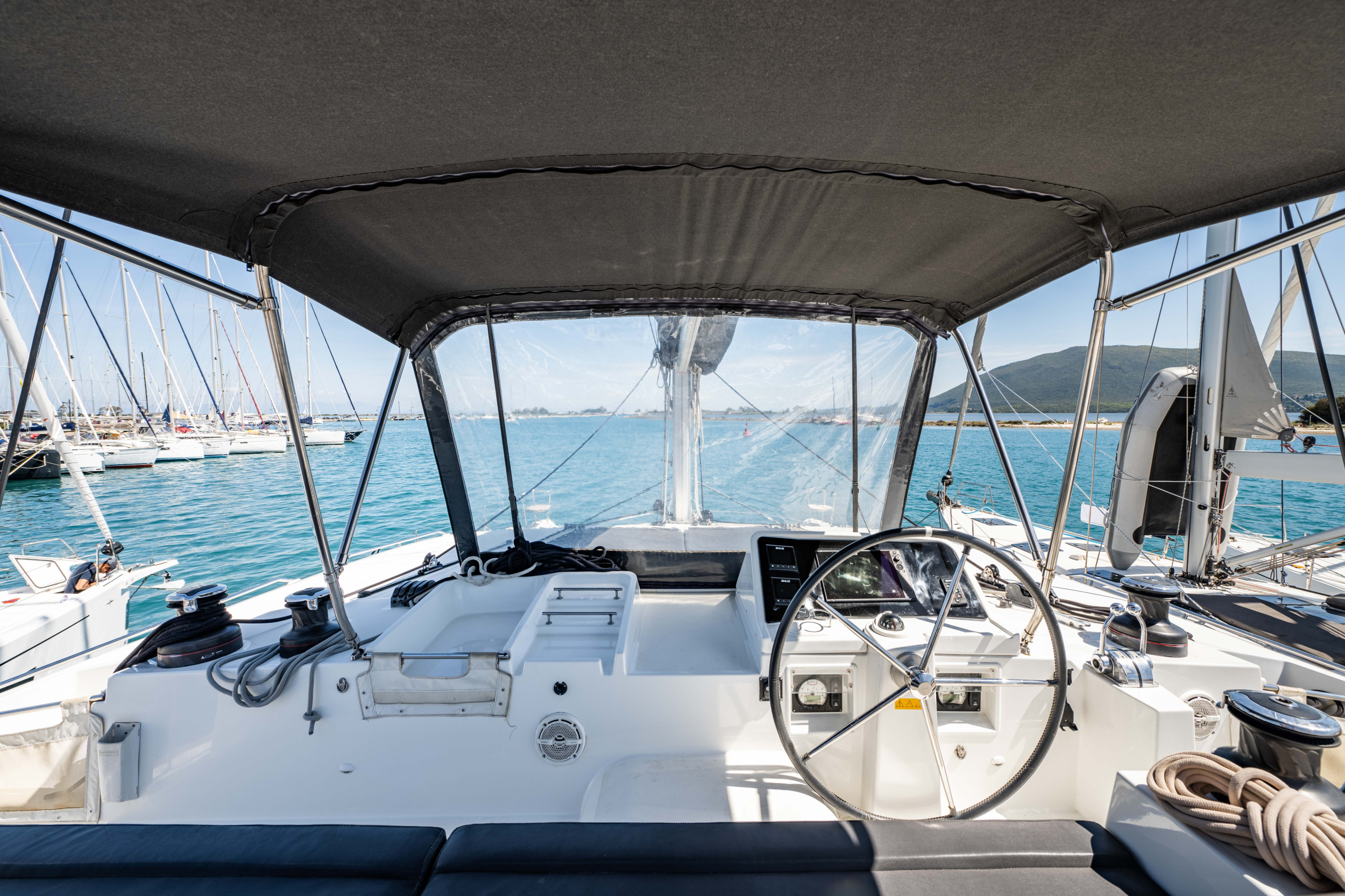 Lagoon 450 F — photo 30