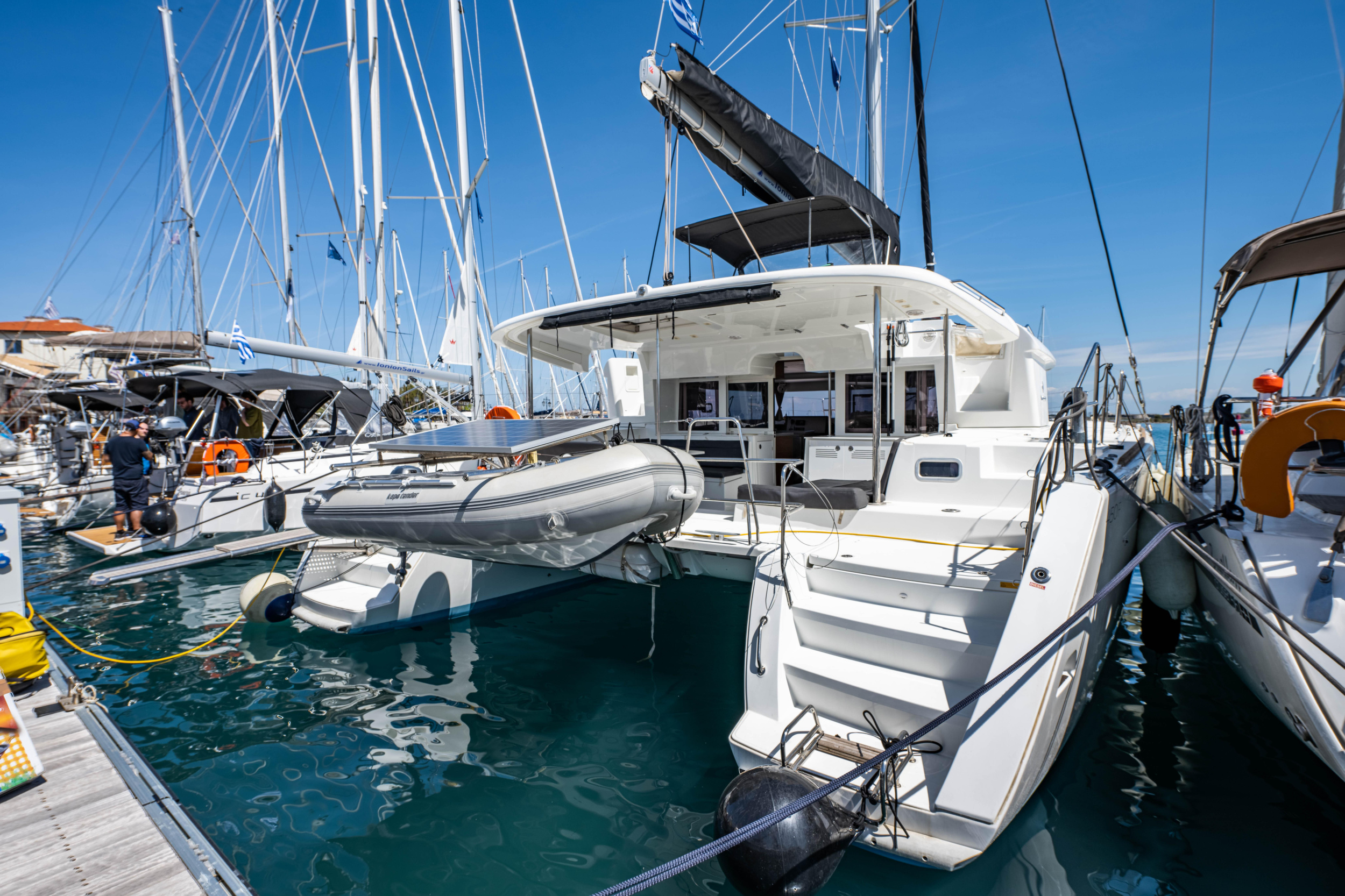 Lagoon 450 F — photo 47