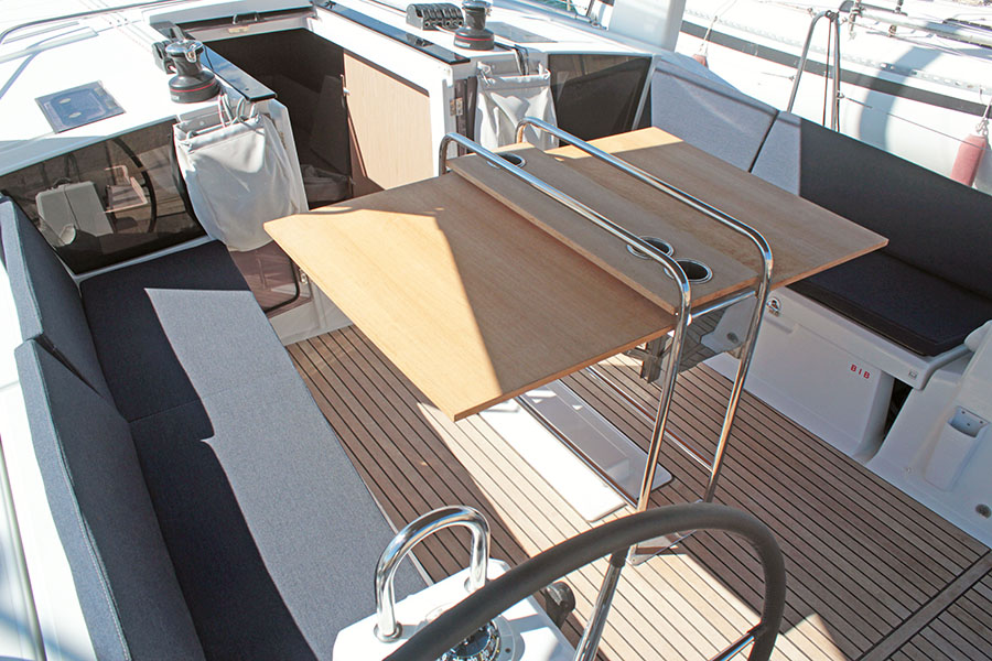 Oceanis 41.1 (2 Heads) — photo 9