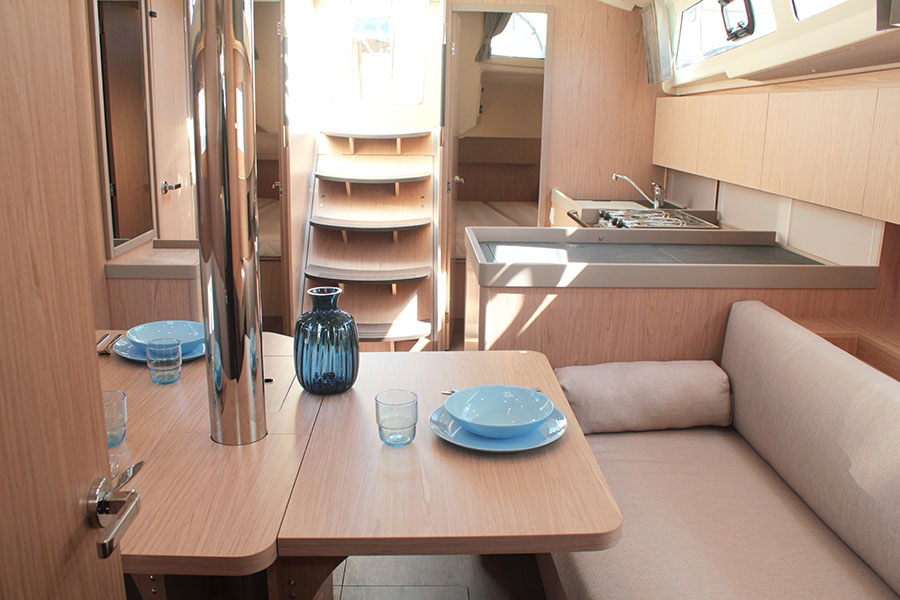 Oceanis 41.1 (2 Heads) — photo 3