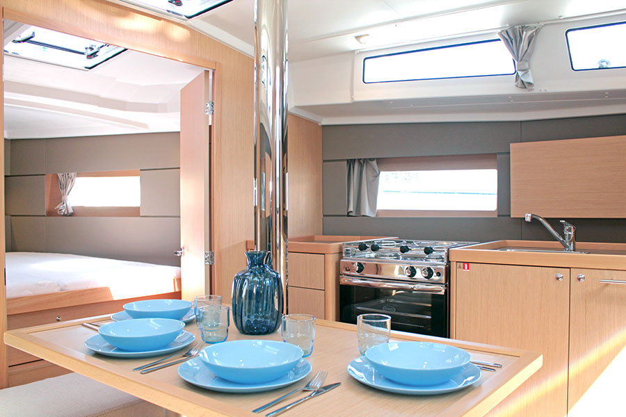 Oceanis 38.1 — photo 2