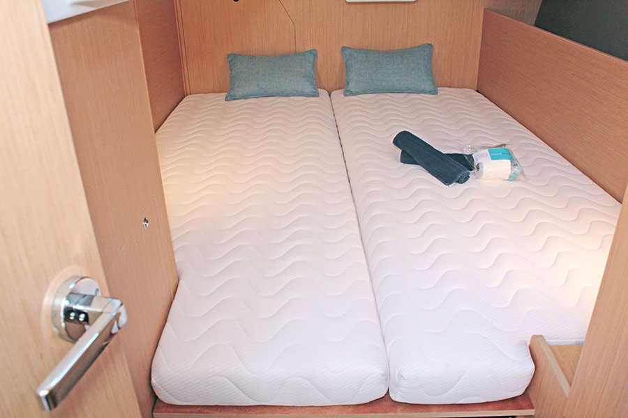 Oceanis 38.1 — photo 15