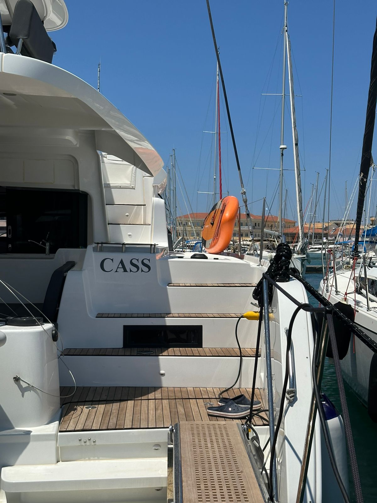 Lagoon 46 — photo 9