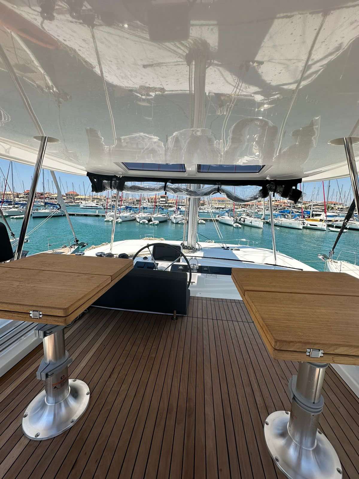 Lagoon 46 — photo 12