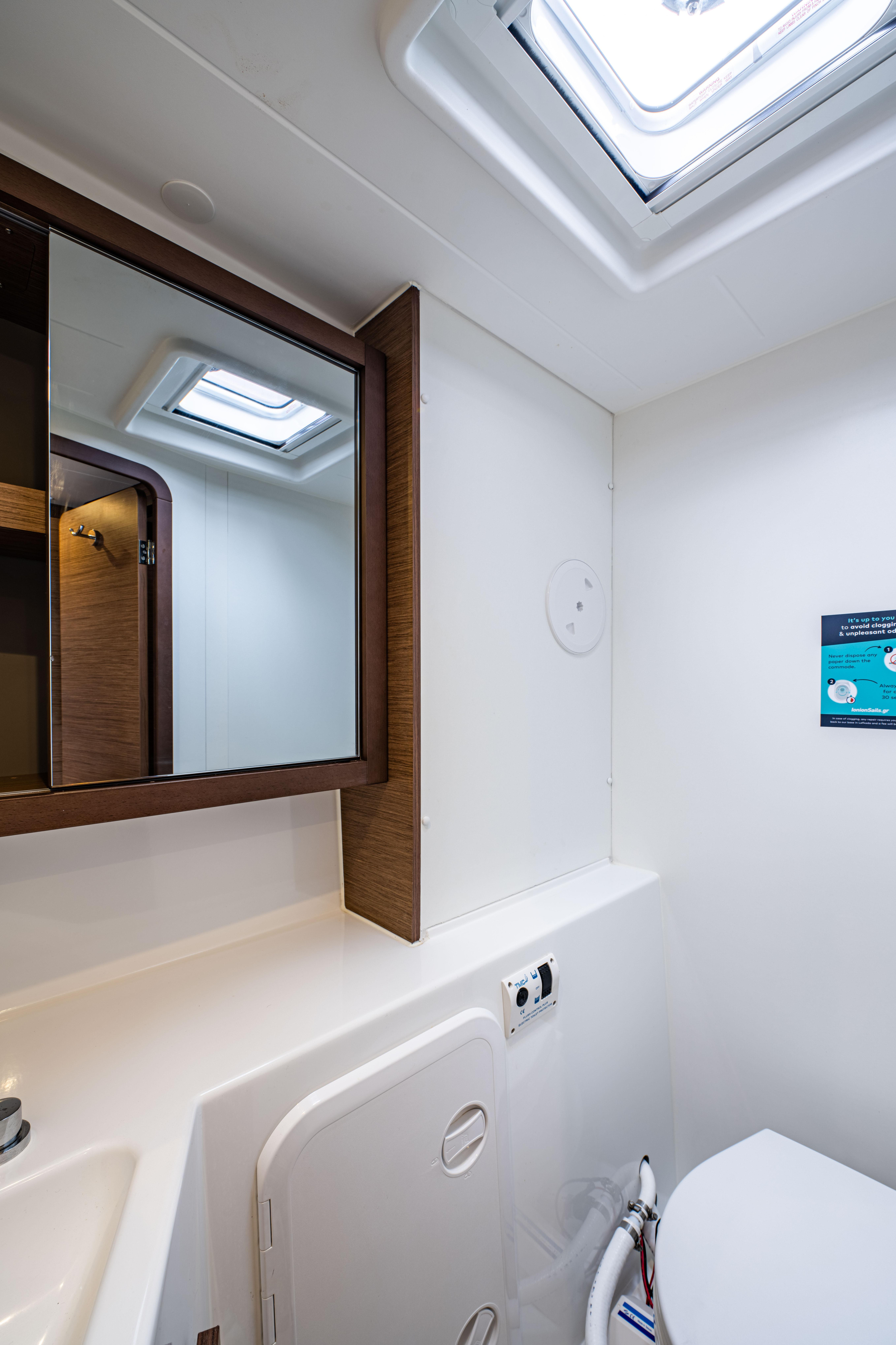 Lagoon 42 — photo 18