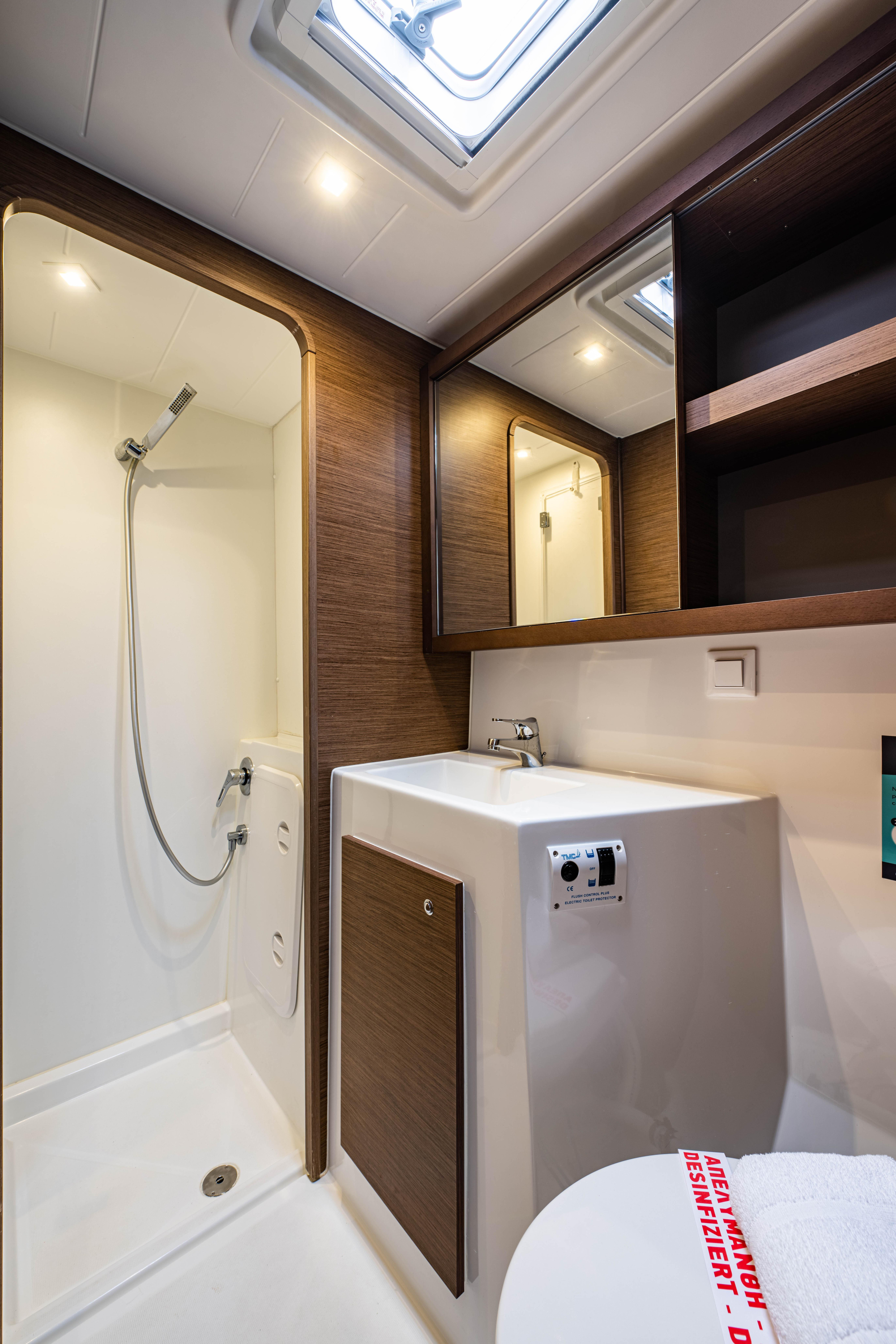 Lagoon 42 — photo 16