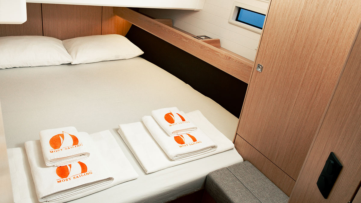 Bavaria Cruiser 46 — photo 14