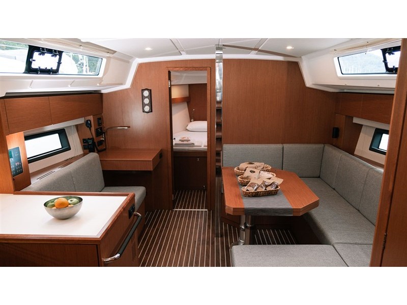 Bavaria C42 — photo 20
