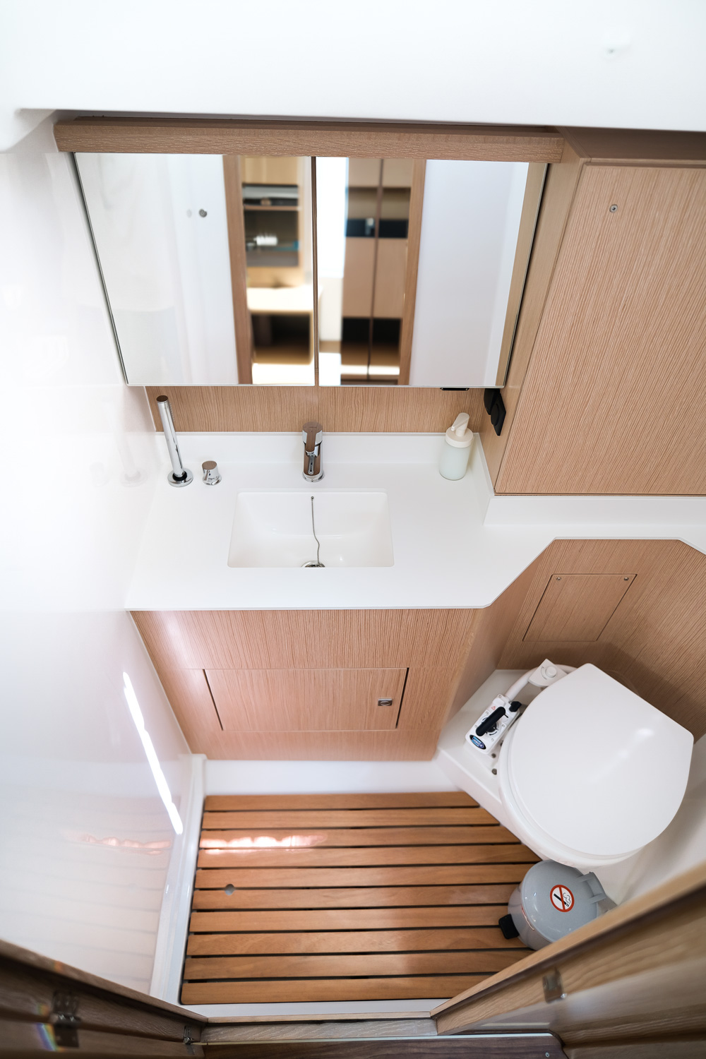 Bavaria C45 Style — photo 13