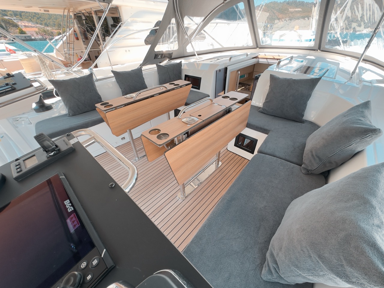Bavaria C46 — photo 3