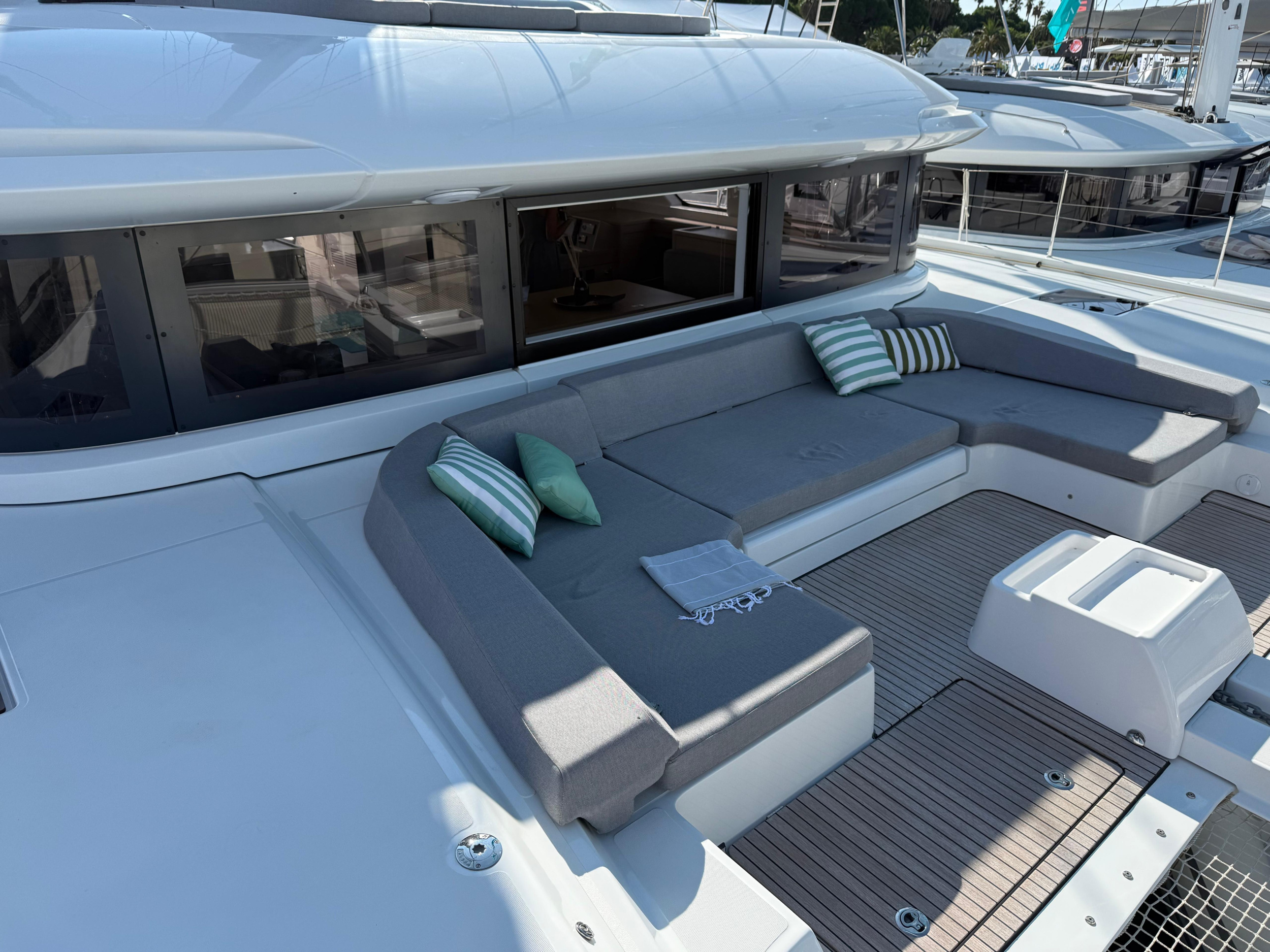Lagoon 55 — photo 7