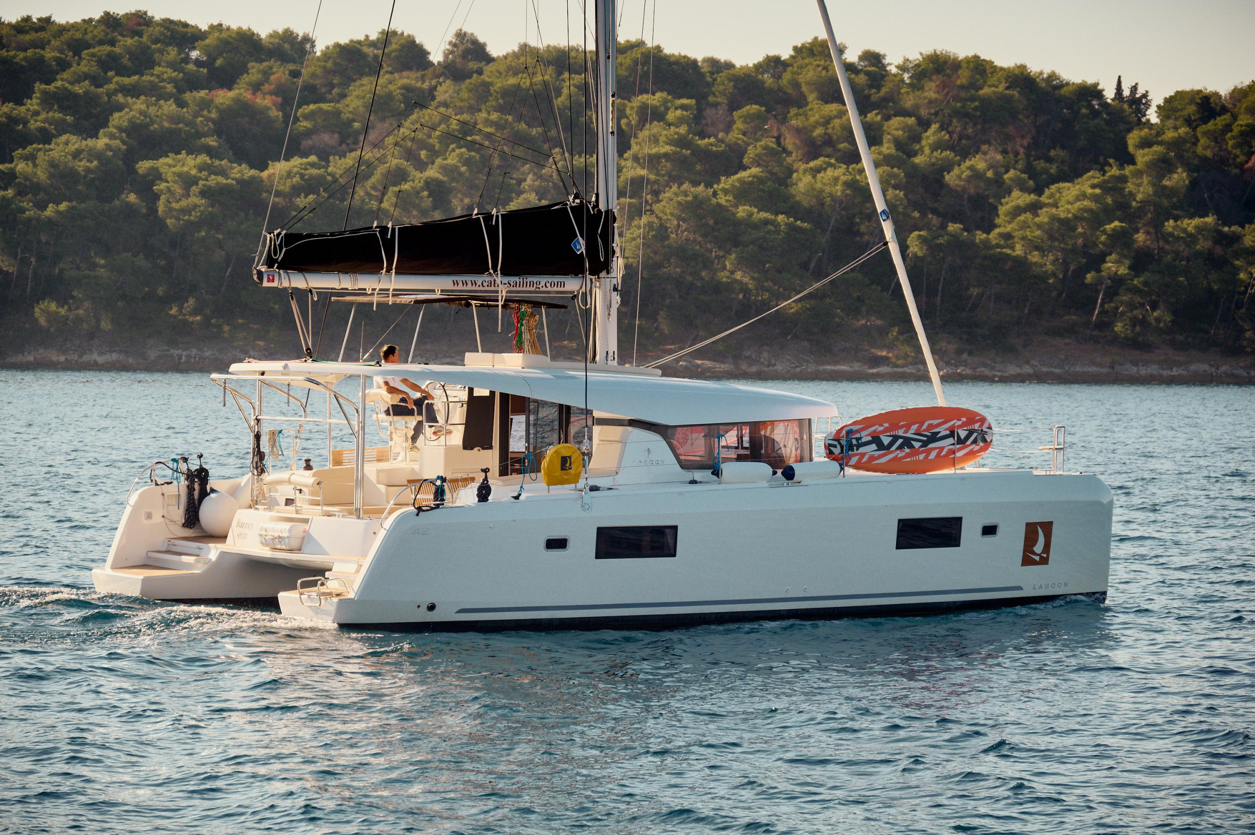 Lagoon 42 — photo 20