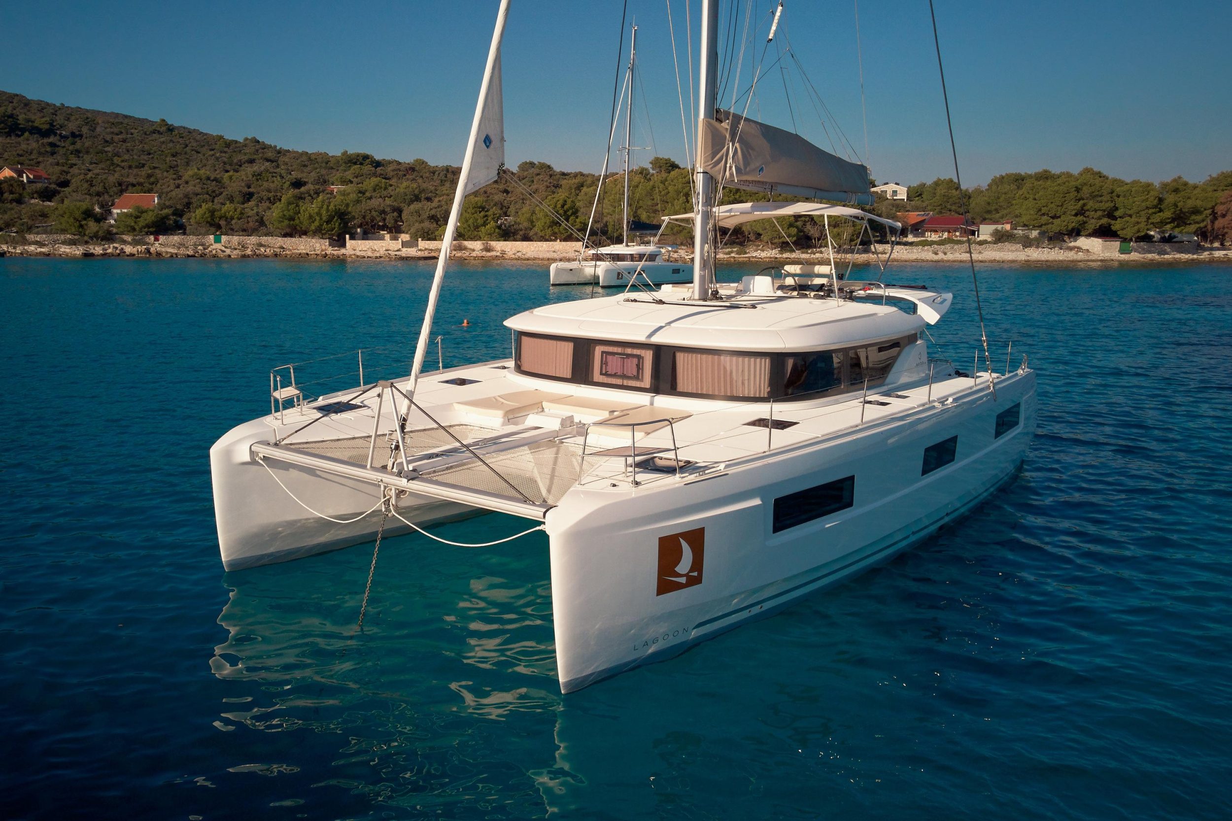 Lagoon 46 — photo 21