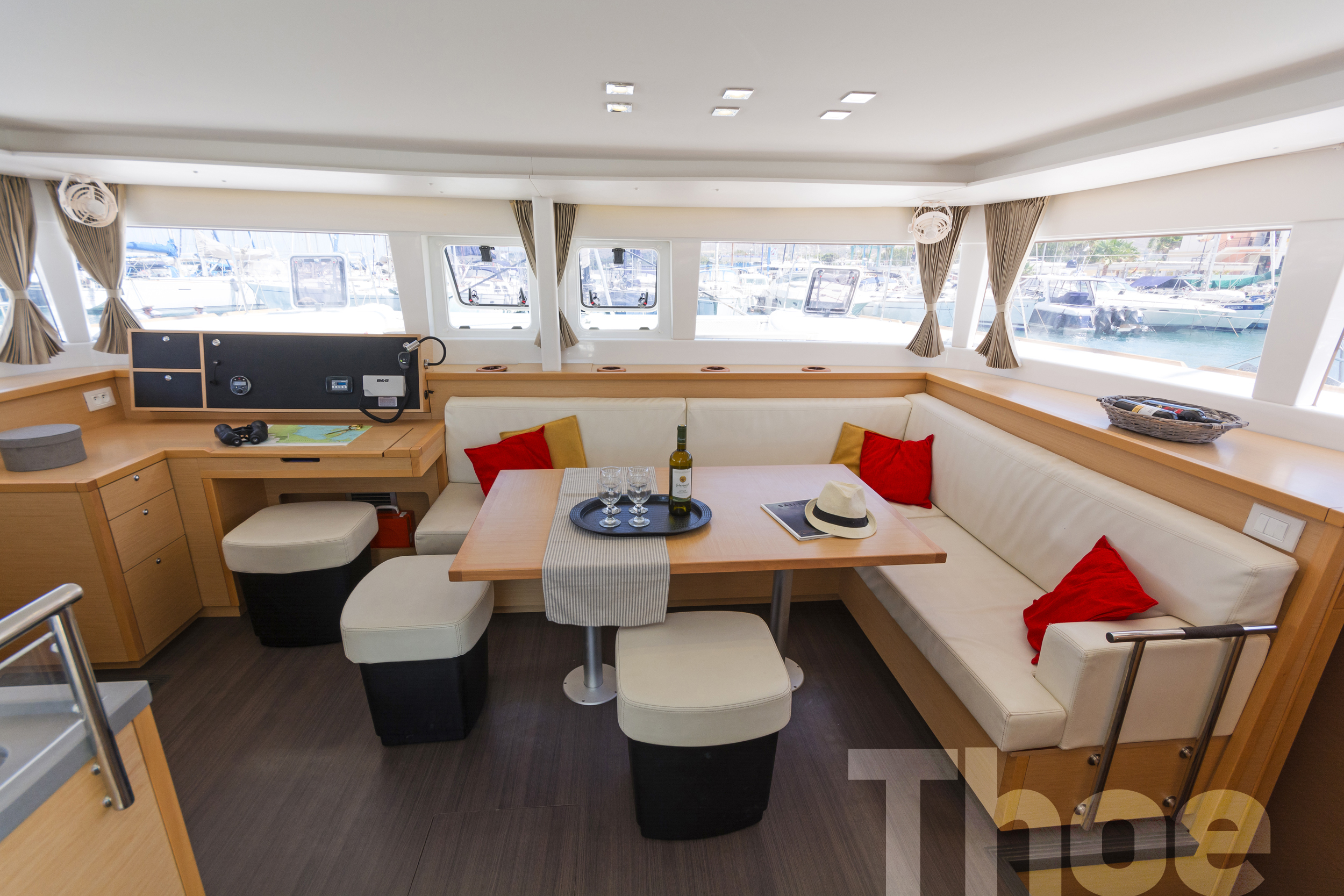 Lagoon 450 Fly & GEN — photo 28
