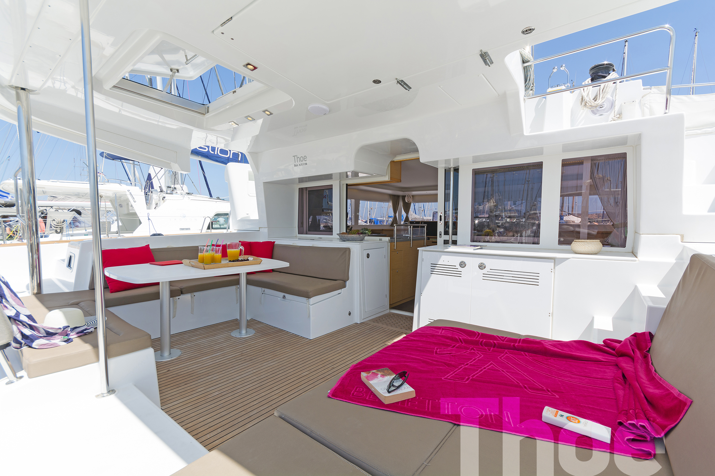 Lagoon 450 Fly & GEN — photo 26