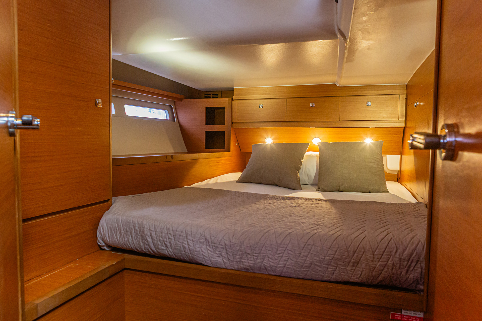 Dufour 56 Exclusive 250 L — photo 5
