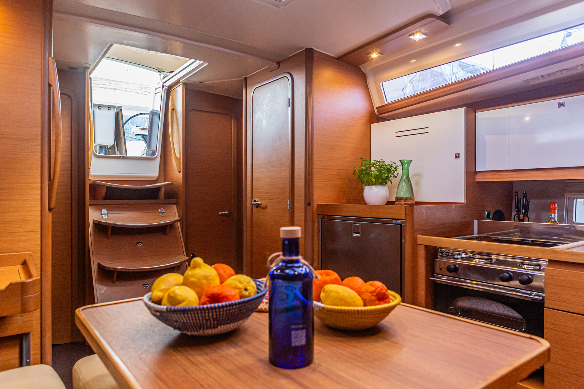 Dufour 390 Grand Large — photo 4