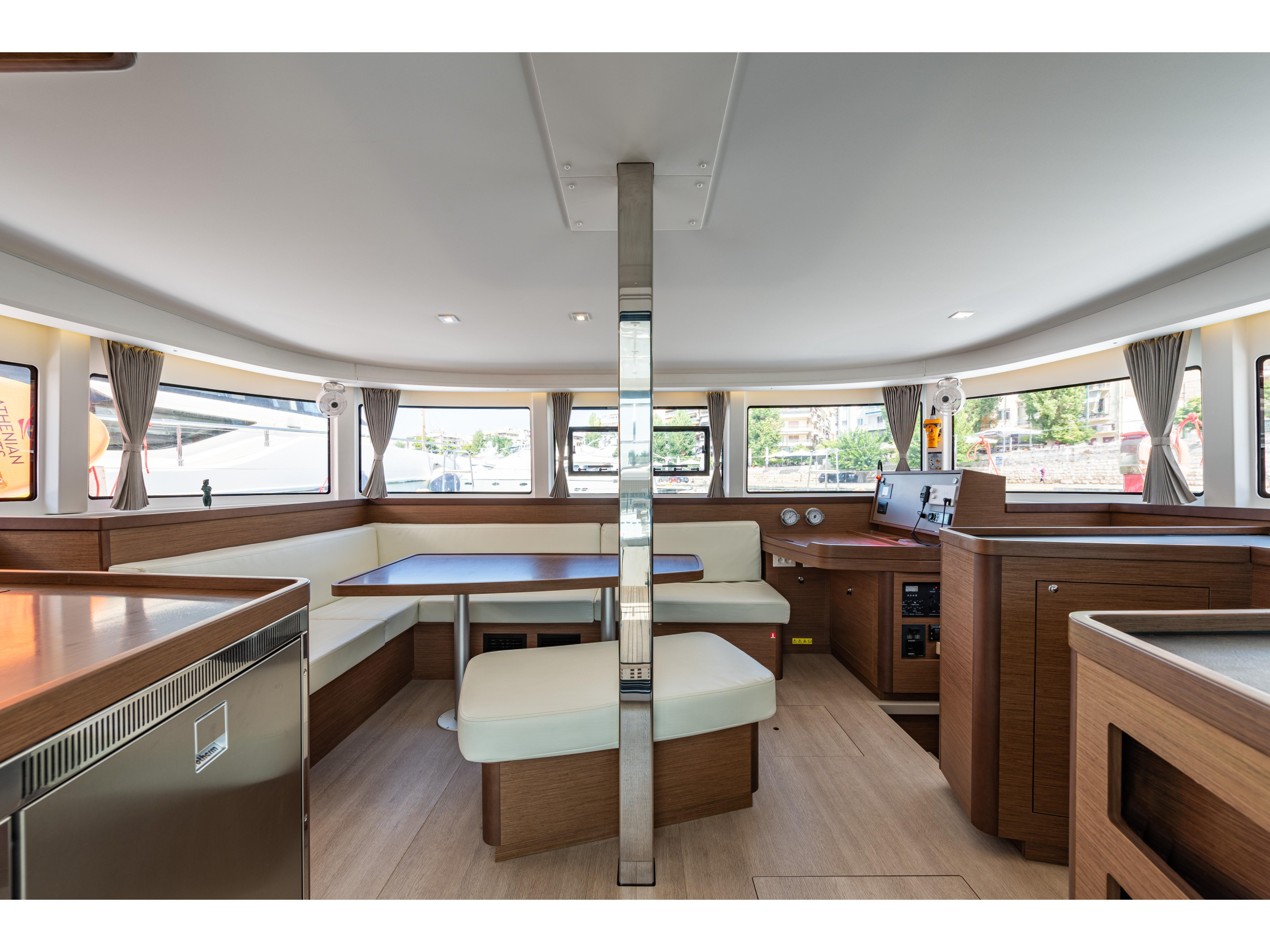 Lagoon 42 — photo 22