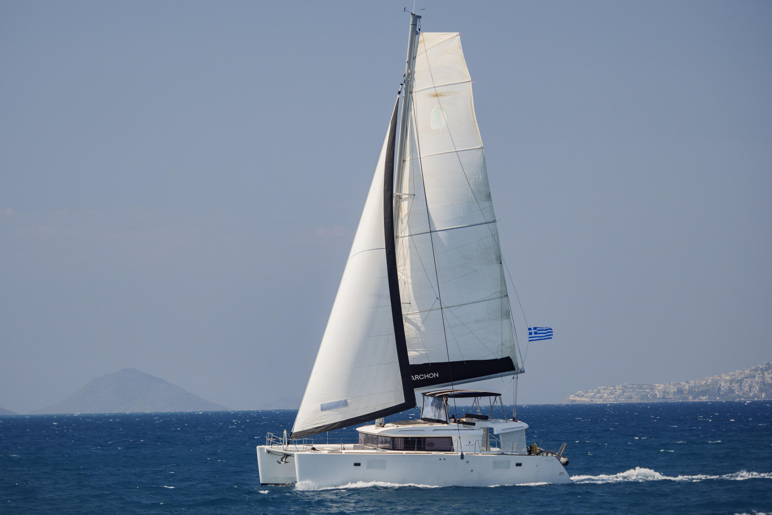 Lagoon 450 Flybridge — photo 21