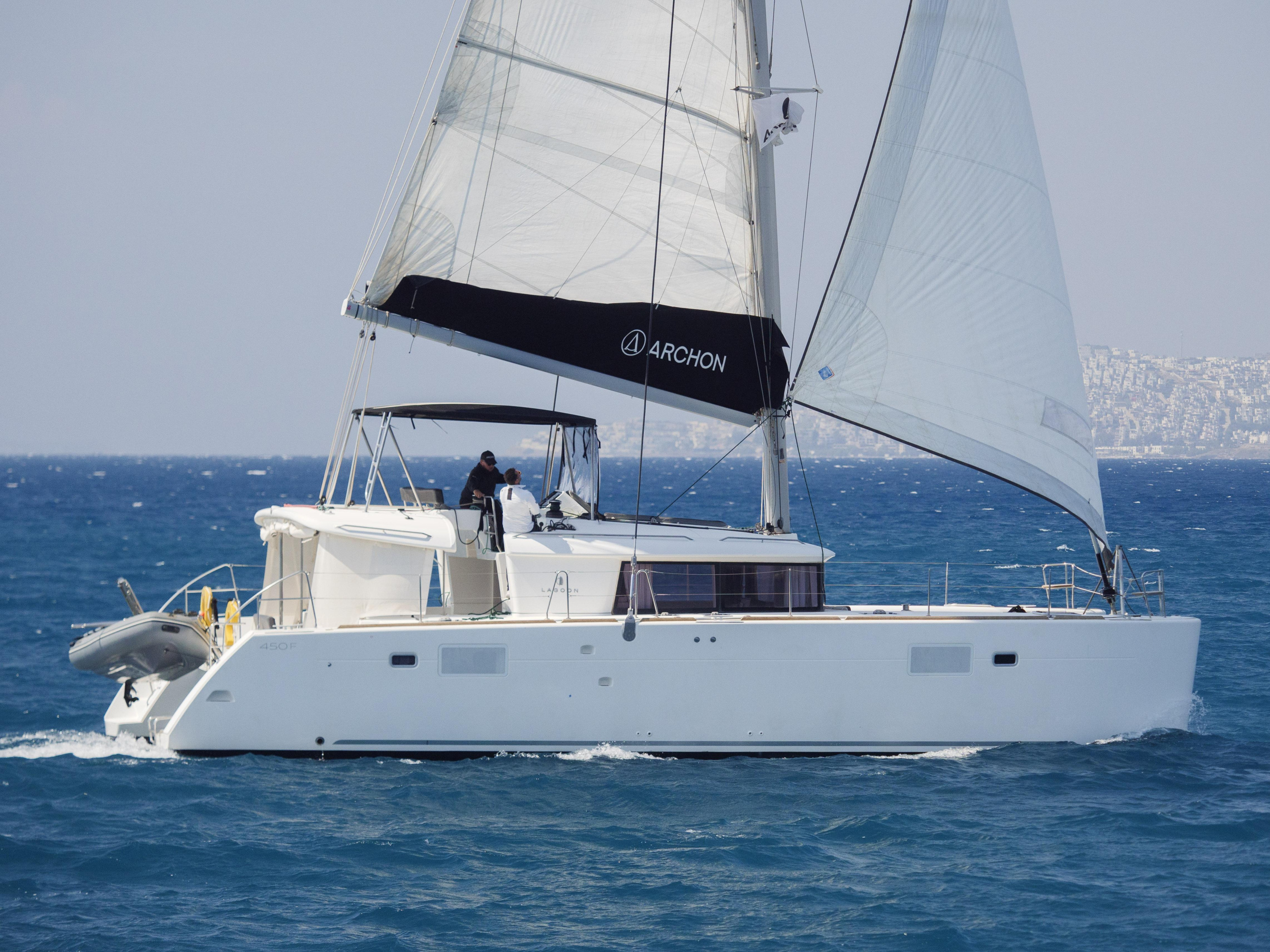 Lagoon 450 Flybridge — photo 15