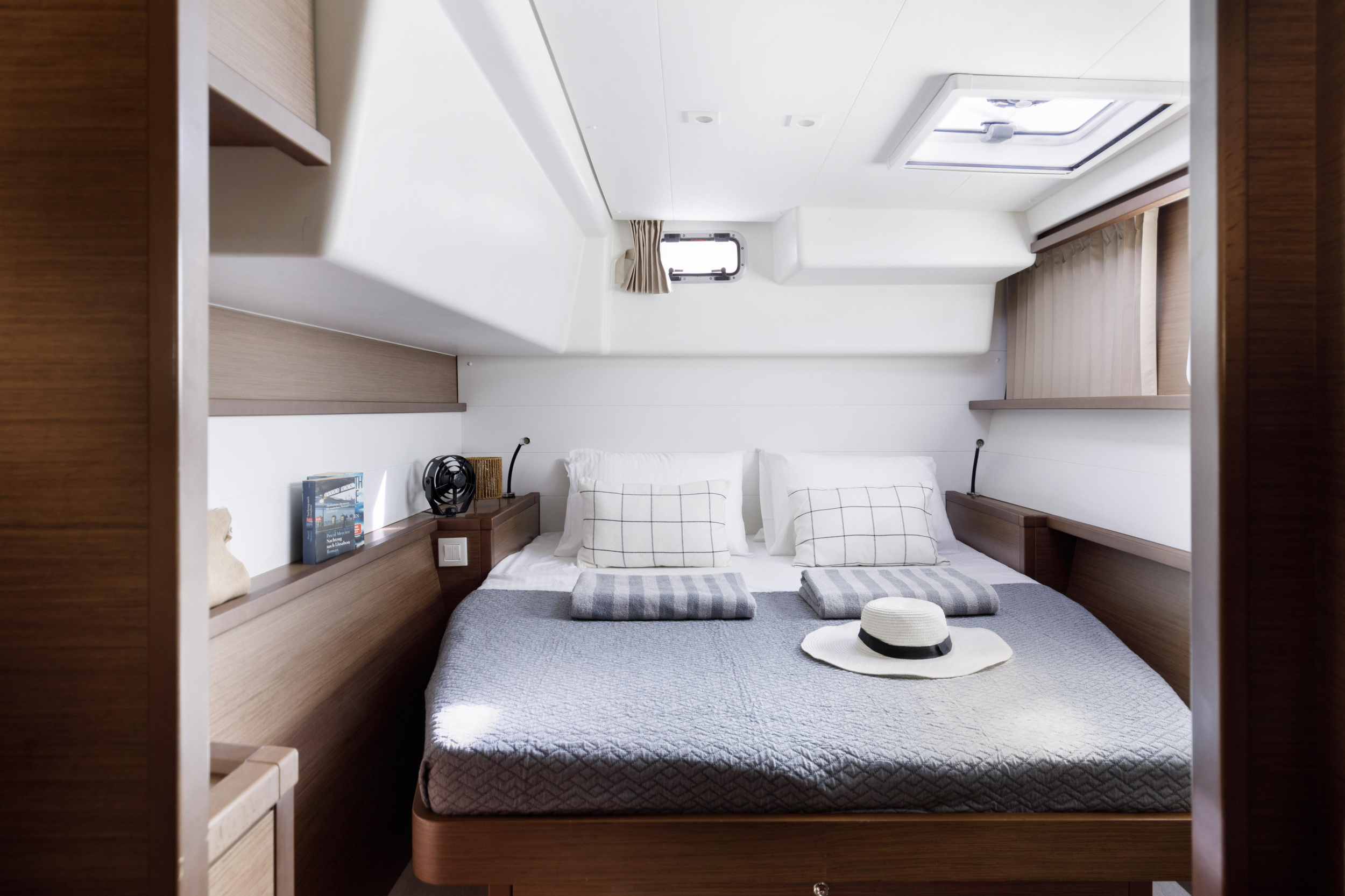 Lagoon 450 Flybridge — photo 16