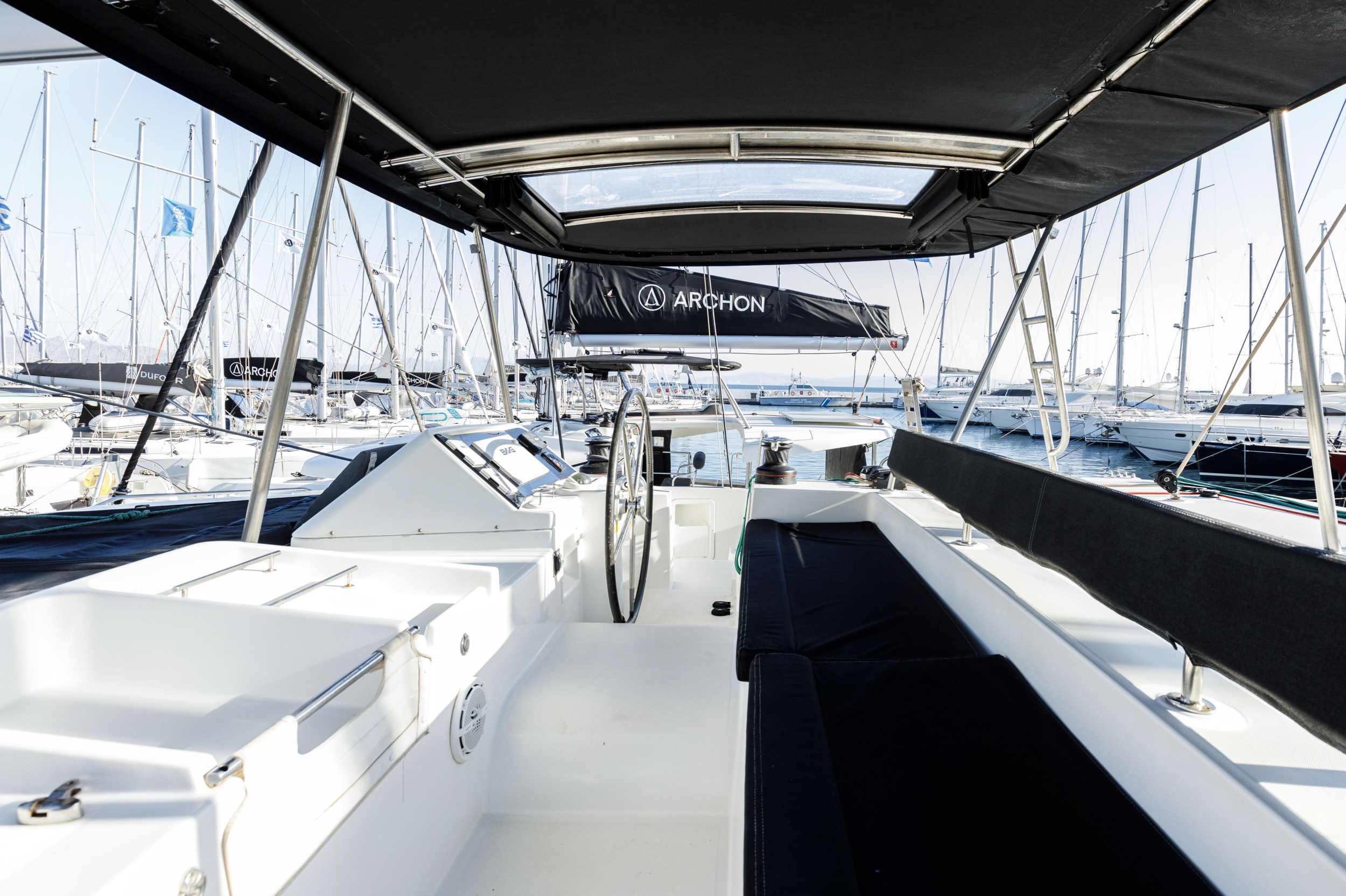Lagoon 450 Flybridge — photo 30