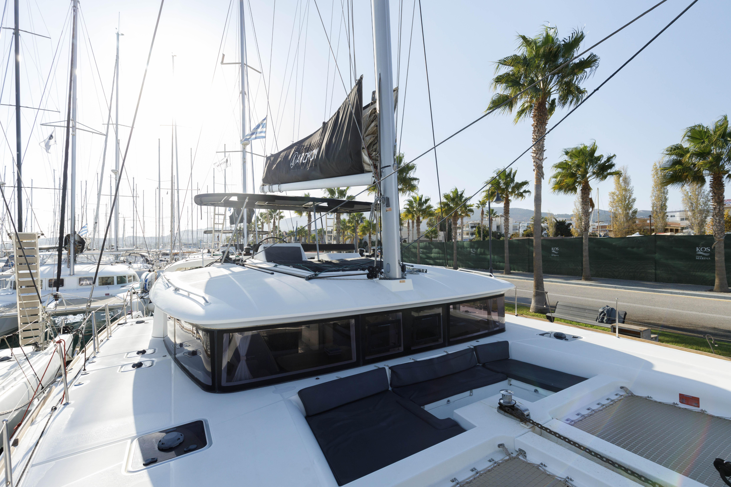 Lagoon 450 Flybridge — photo 7