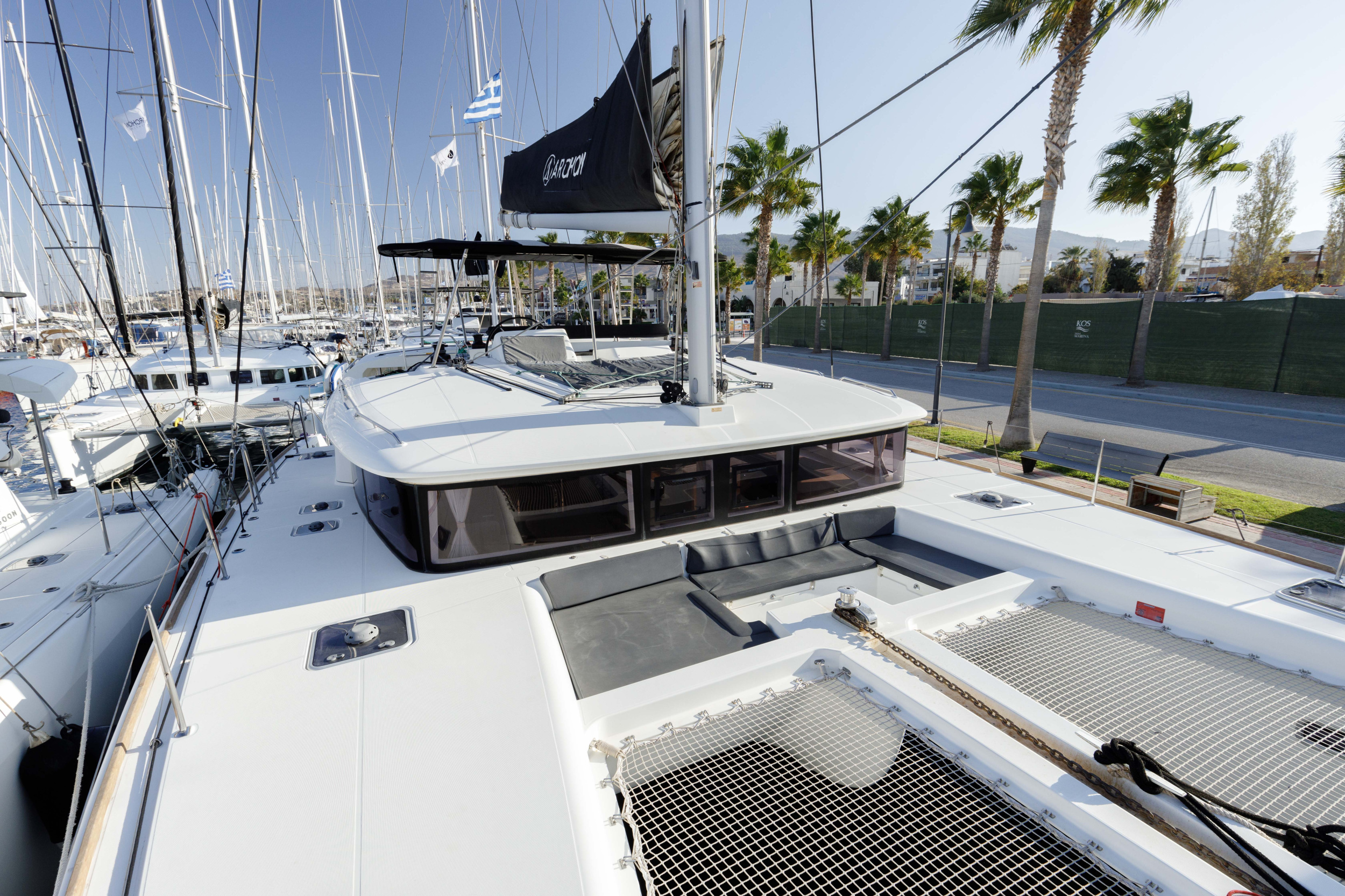 Lagoon 450 Flybridge — photo 24